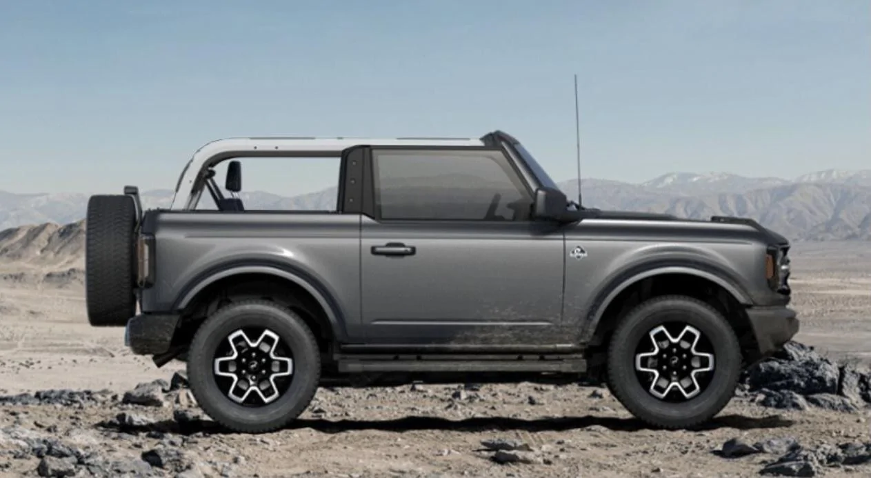 Ford Bronco Has anybody blacked out the roll bar? 5F17D736-B5D3-4B86-9E1E-8BE51AFA5B0B