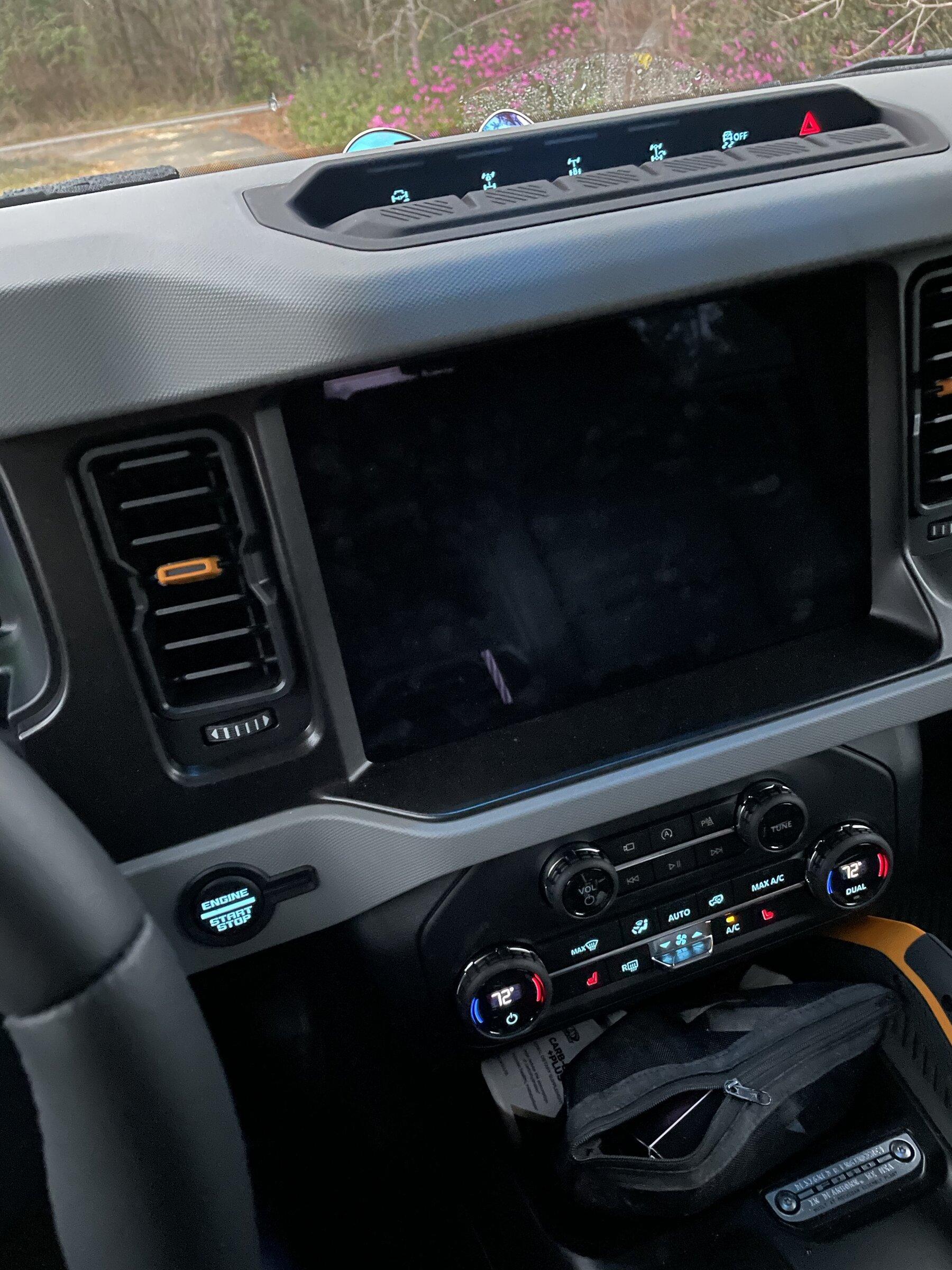 Ford Bronco Sync 4 screen is black 46F58111-CAB5-4728-ACB8-D60D6D588E07