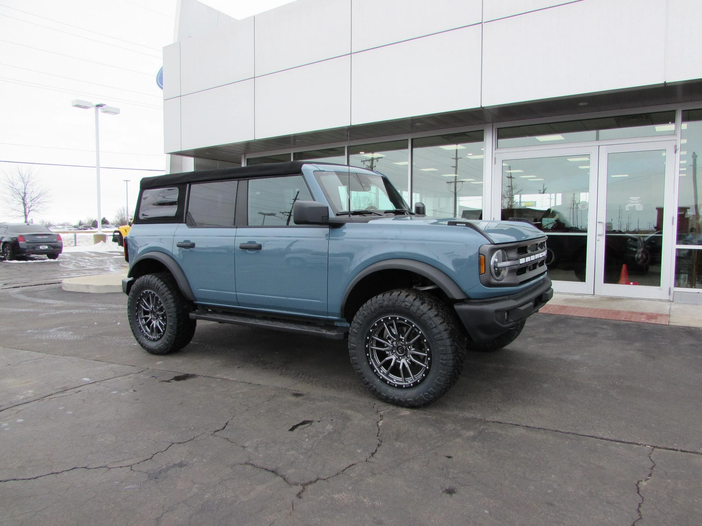 Ford Bronco Show us your installed wheel / tire upgrades here! (Pics) IMG_8041