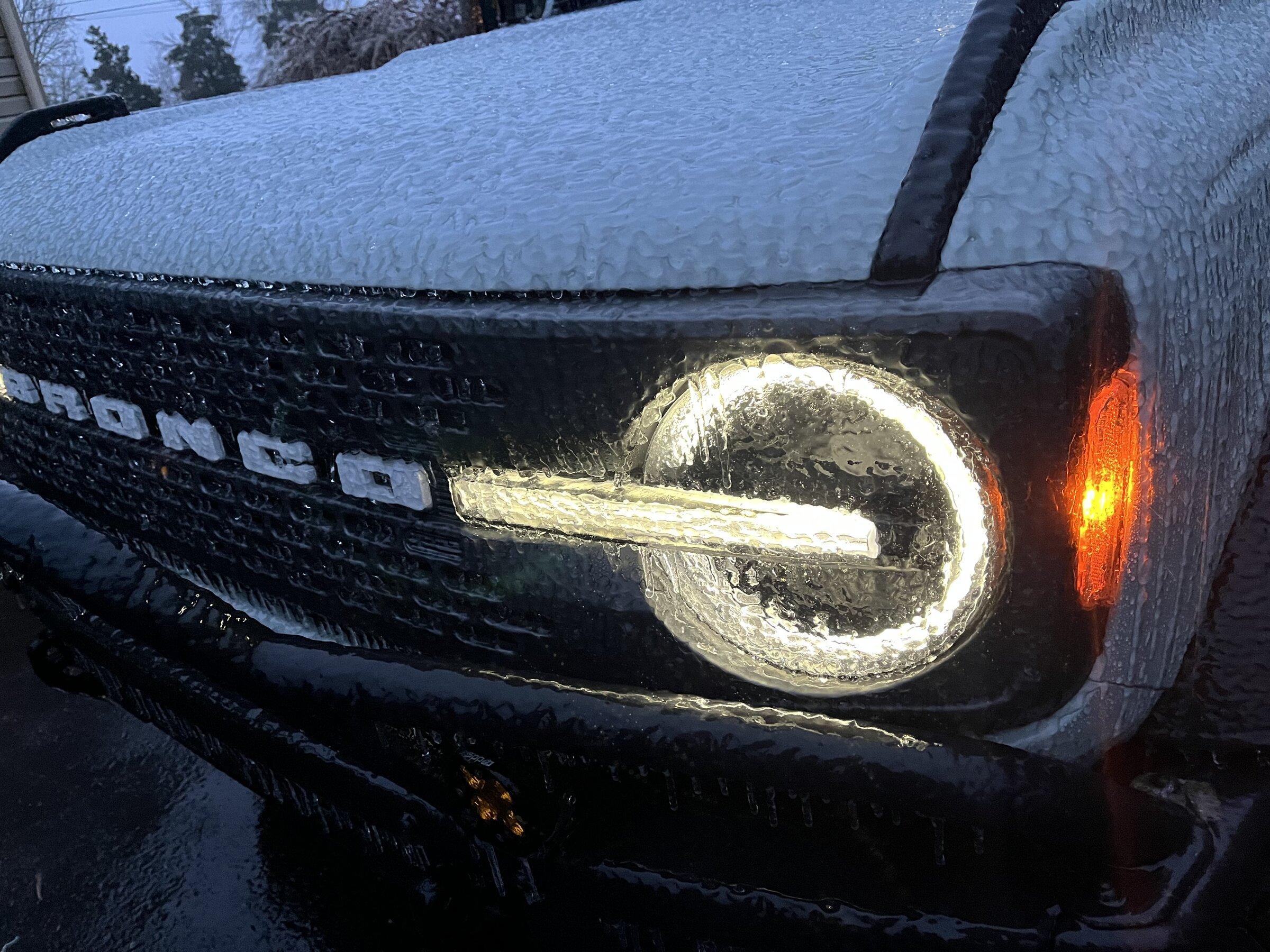 Ford Bronco Glazed Bronco (Ice) 29BB260A-FB1D-4DB1-B49F-A57FAC5B45C5