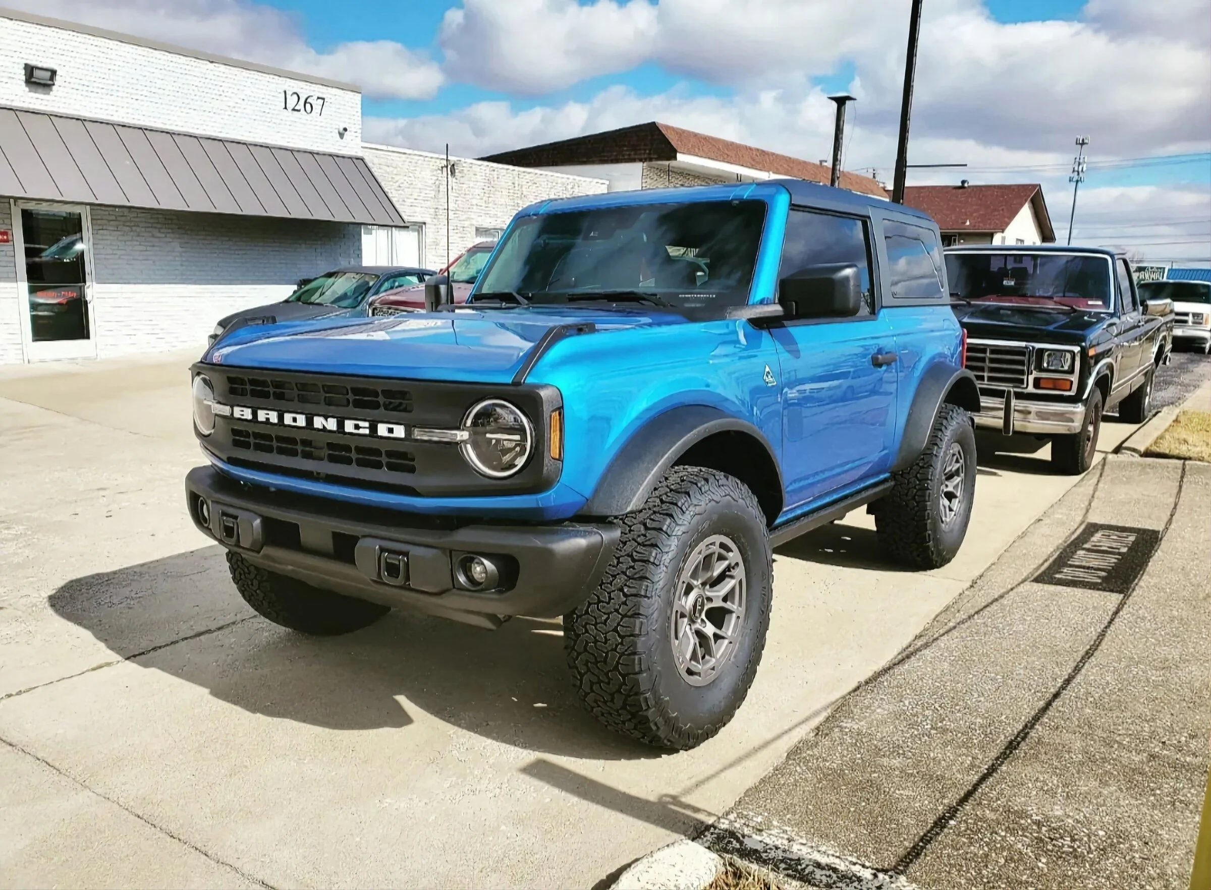 Ford Bronco Bronco Team 2 door. Screenshot_20220225-223704_Instagram