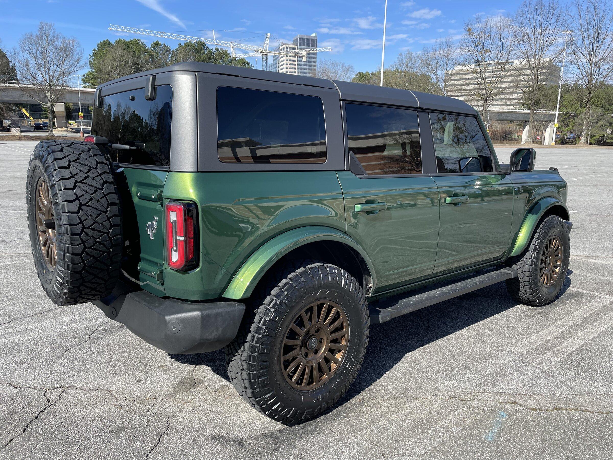 Ford Bronco ERUPTION GREEN Bronco Club C03FE5AB-B754-4F5C-BE24-551F435B942B