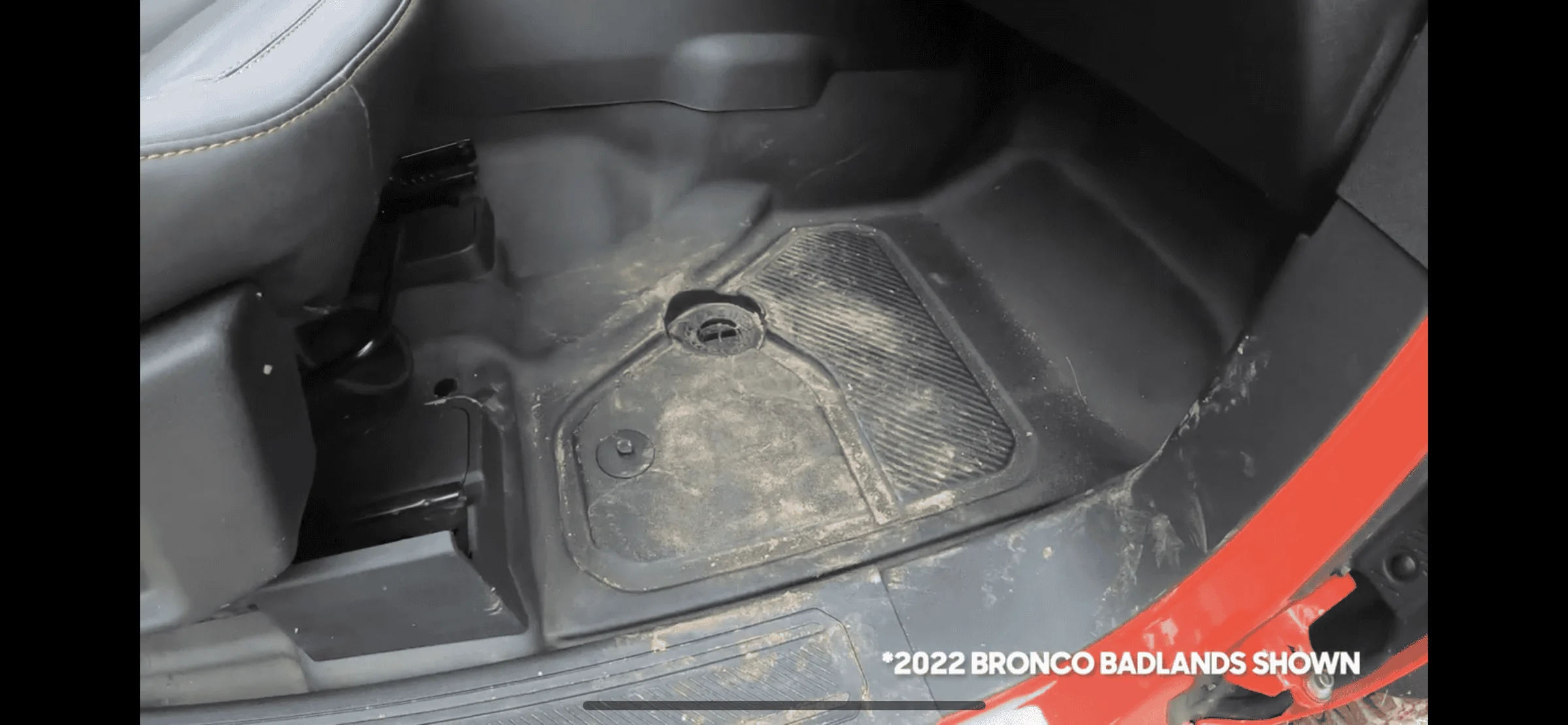 Ford Bronco Question for the dashpad. 31F06647-F71D-43AF-AB69-EF47D605B1A1