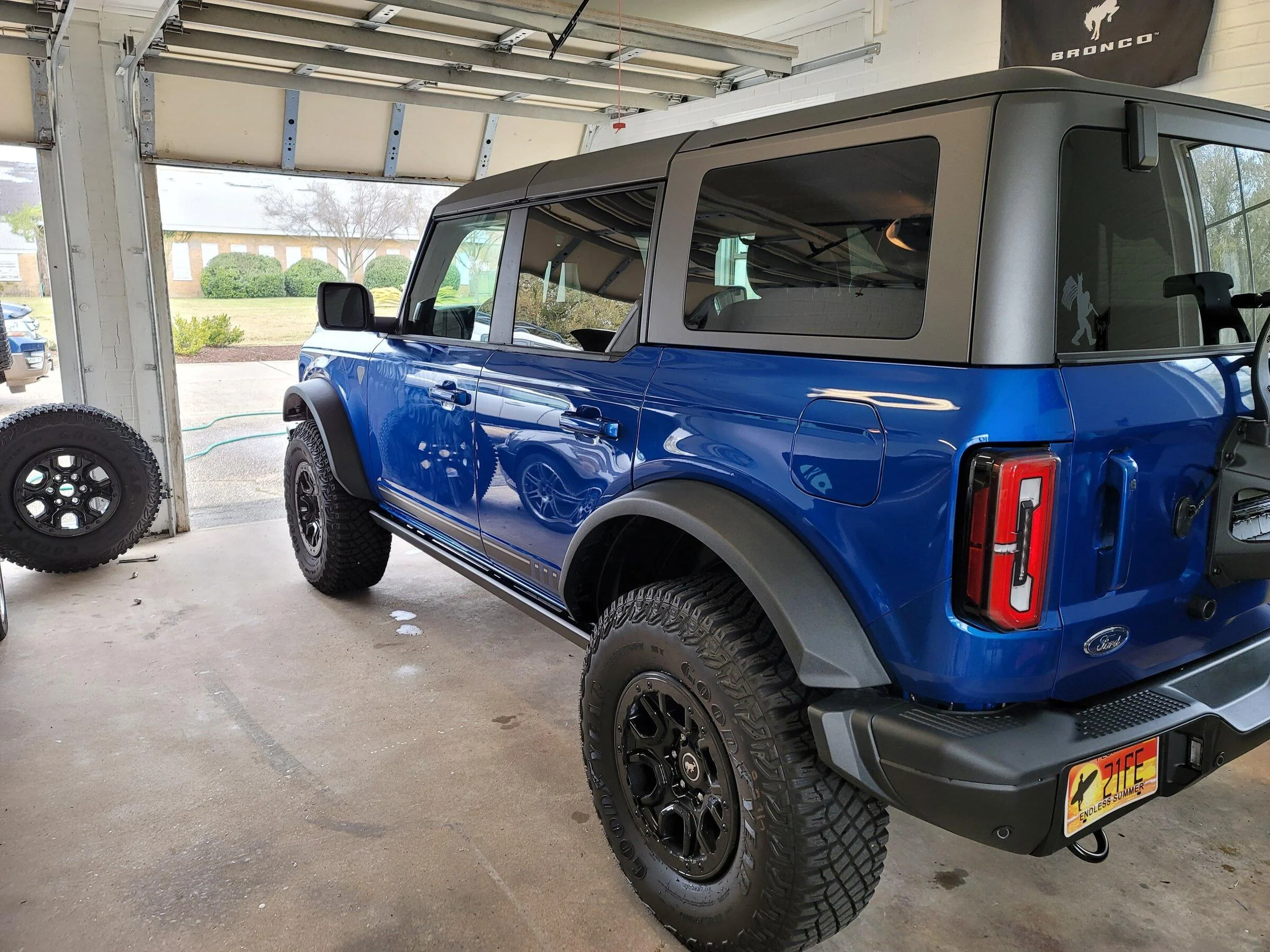 Ford Bronco What did you do TO / WITH your Bronco today? 👨🏻‍🔧🧰🚿🛠 Clay bar
