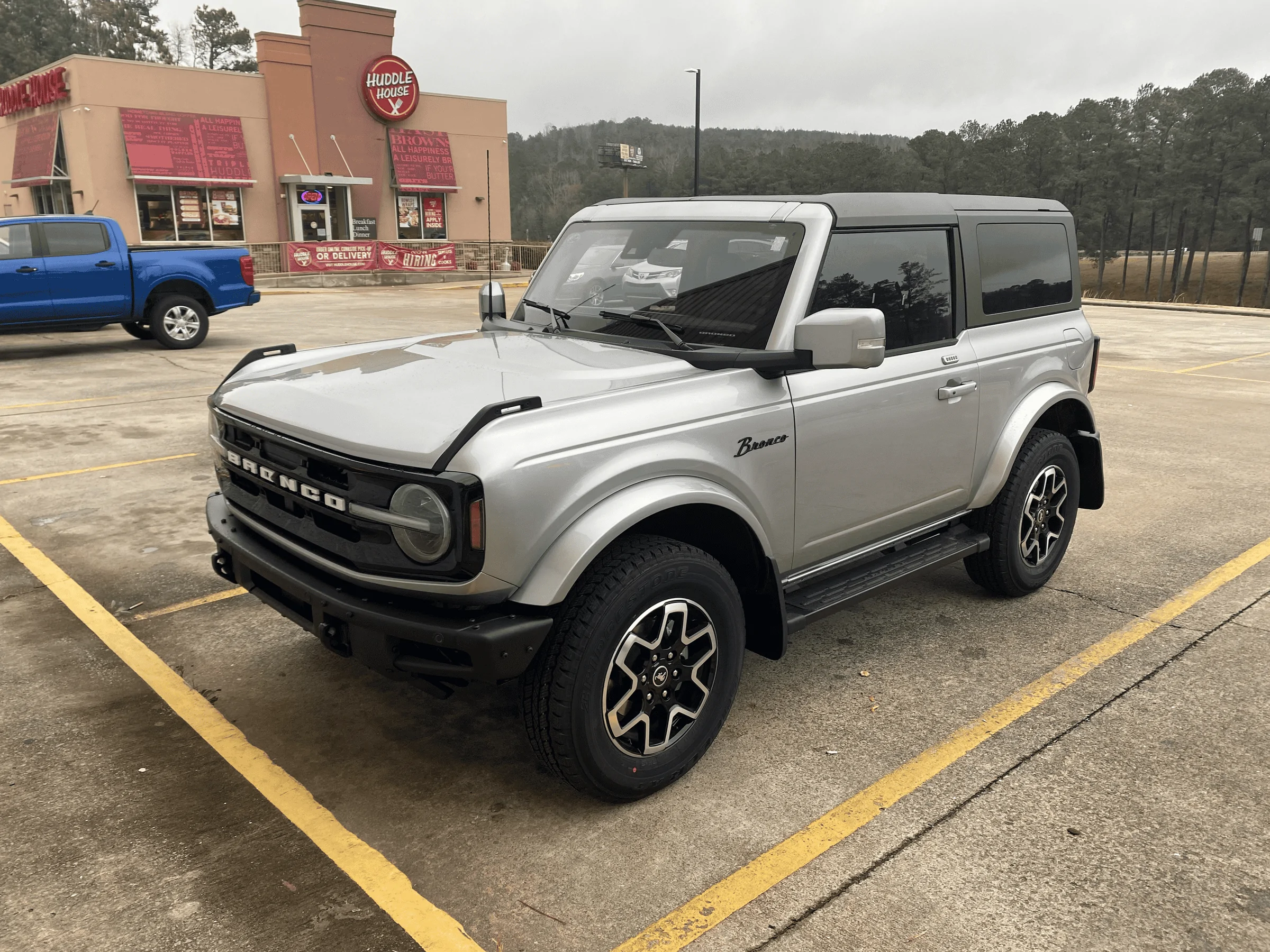 Ford Bronco OuterBanks and Factory Mud Flaps + Accessories tempImageRbErXy