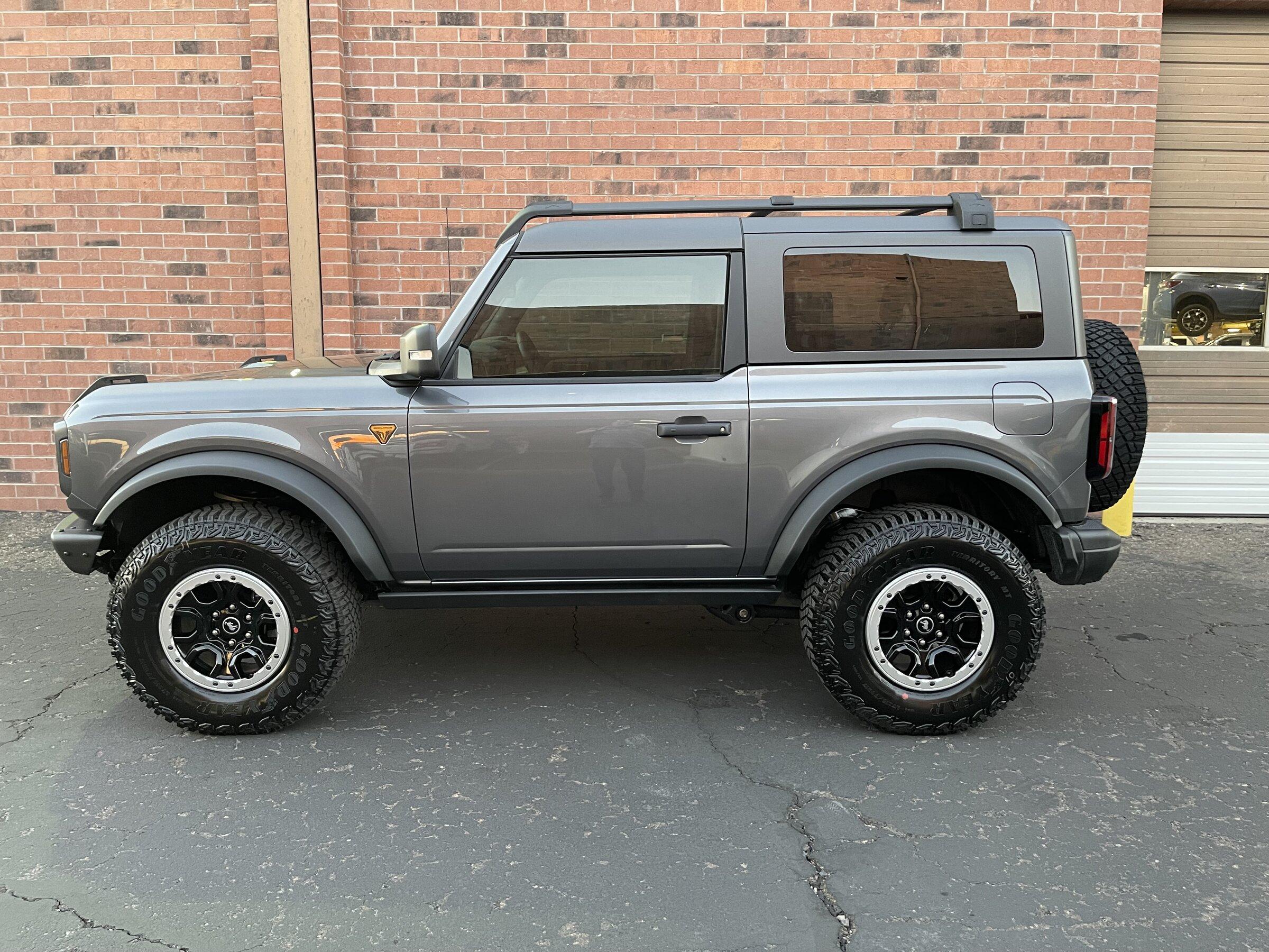 Ford Bronco Bronco Team 2 door. Bronco new side