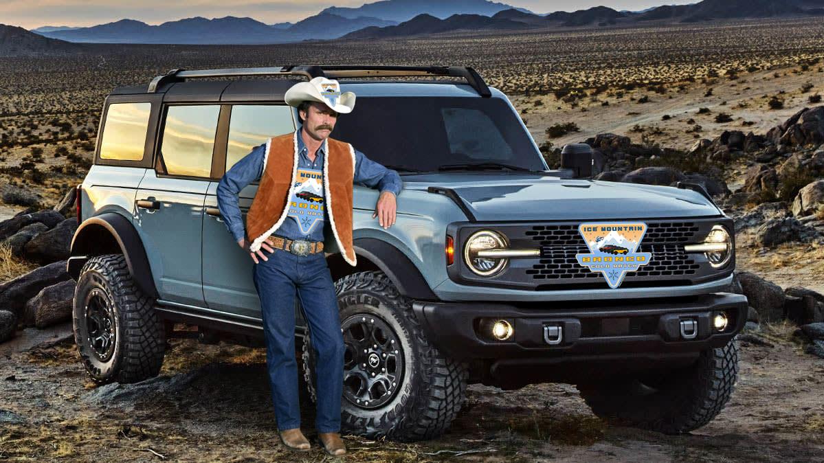 Ford Bronco 🛠 1/17/2022 Build week group johnbroncoWithCar copy