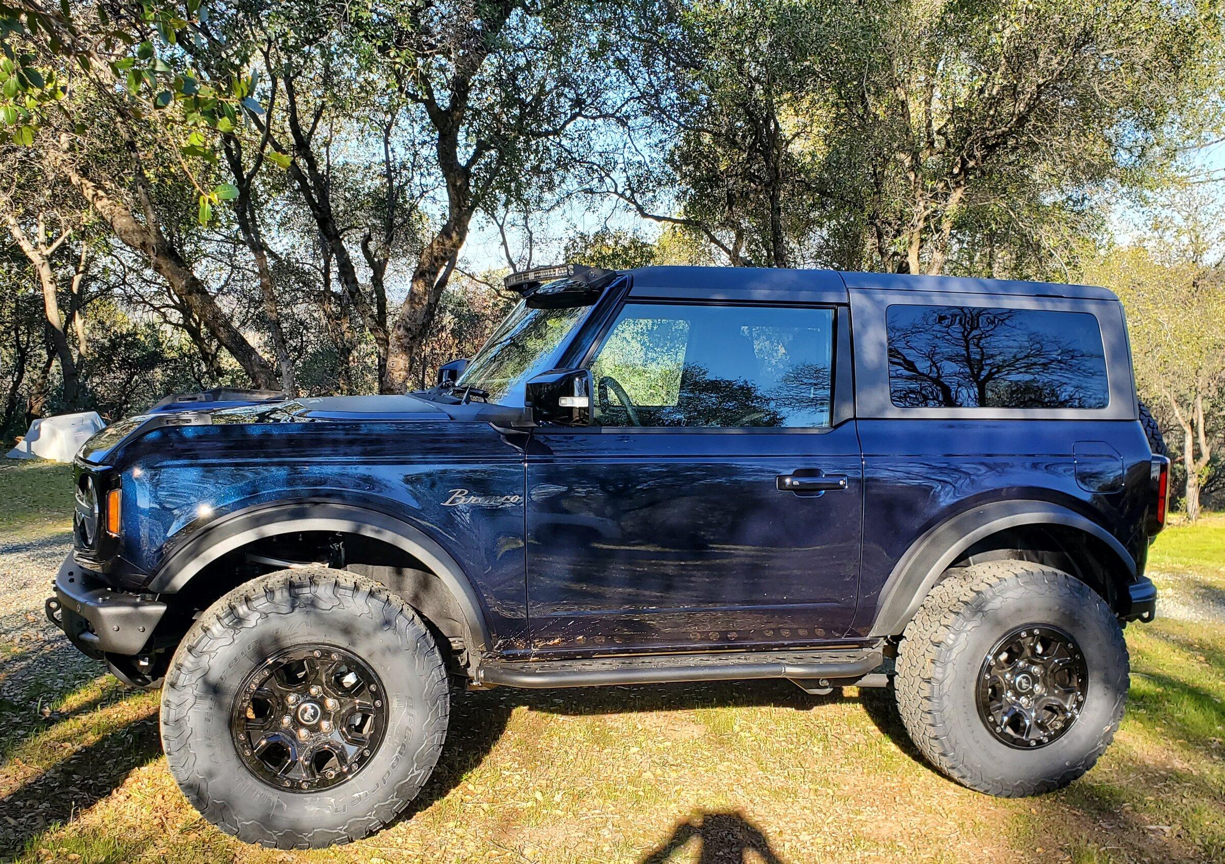 Ford Bronco ANTIMATTER BLUE Bronco Club 20220227_085153