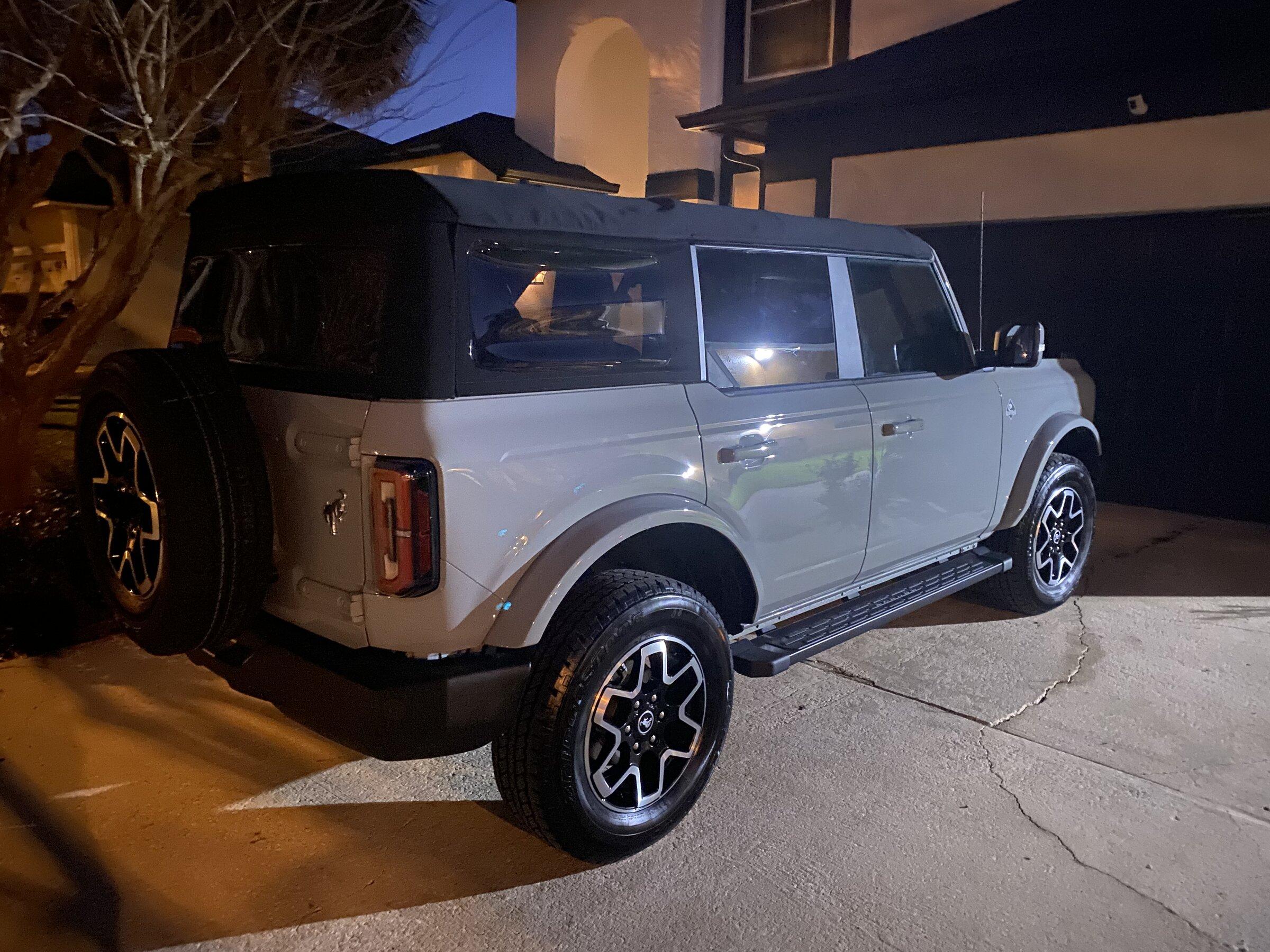 Ford Bronco 🛠 1/17/2022 Build week group DC8DD6AA-1011-43B7-9349-D66C4CEAEAAB