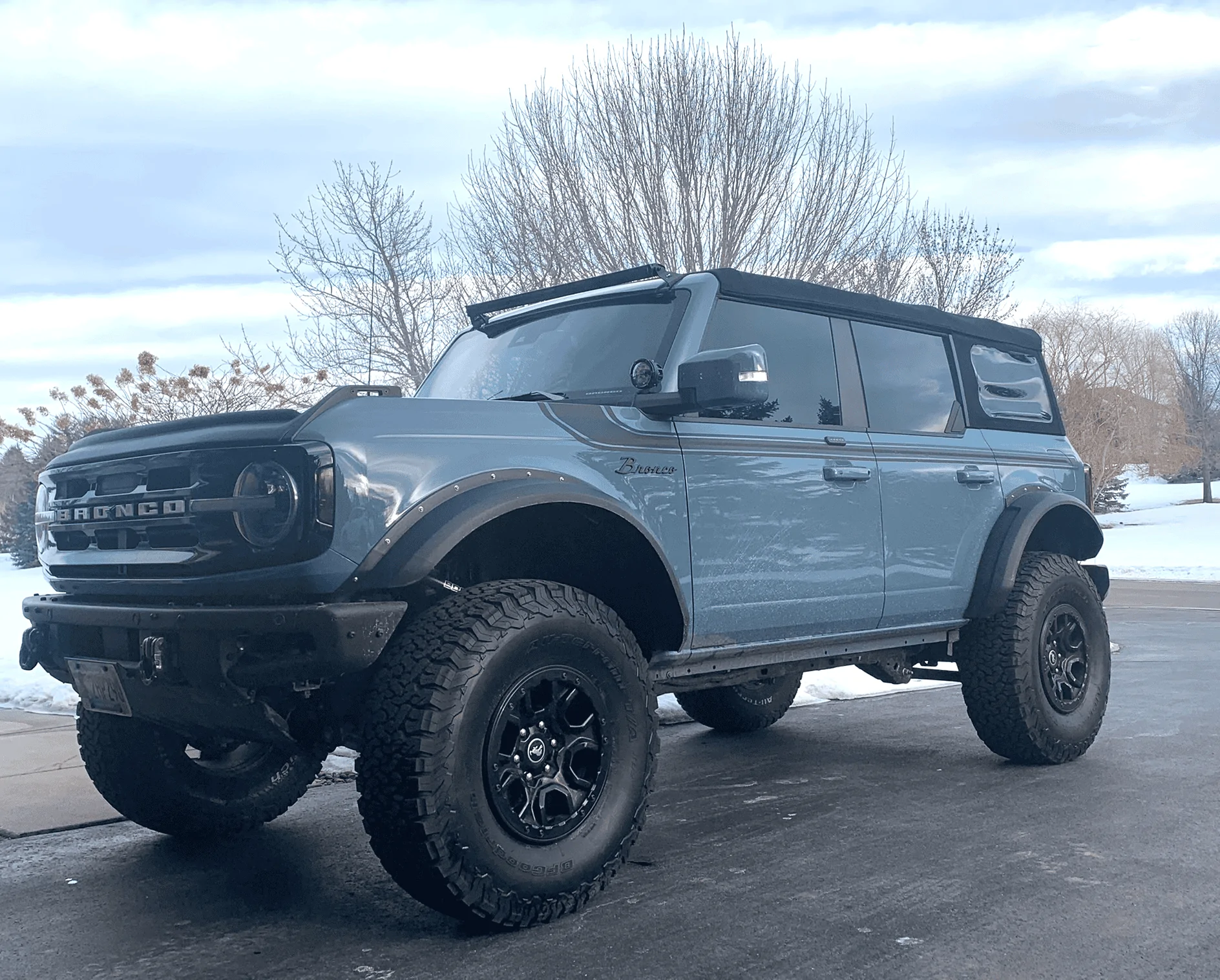 Ford Bronco LIFT DAY!!! ☝ 💯 ⬆. 💪🏼 🦾. @maxlidermotors 4” Stage 1 Lift w/ @bdssuspensions upper control arms on 37's 22948A10-D168-4525-B55A-156D918B9560