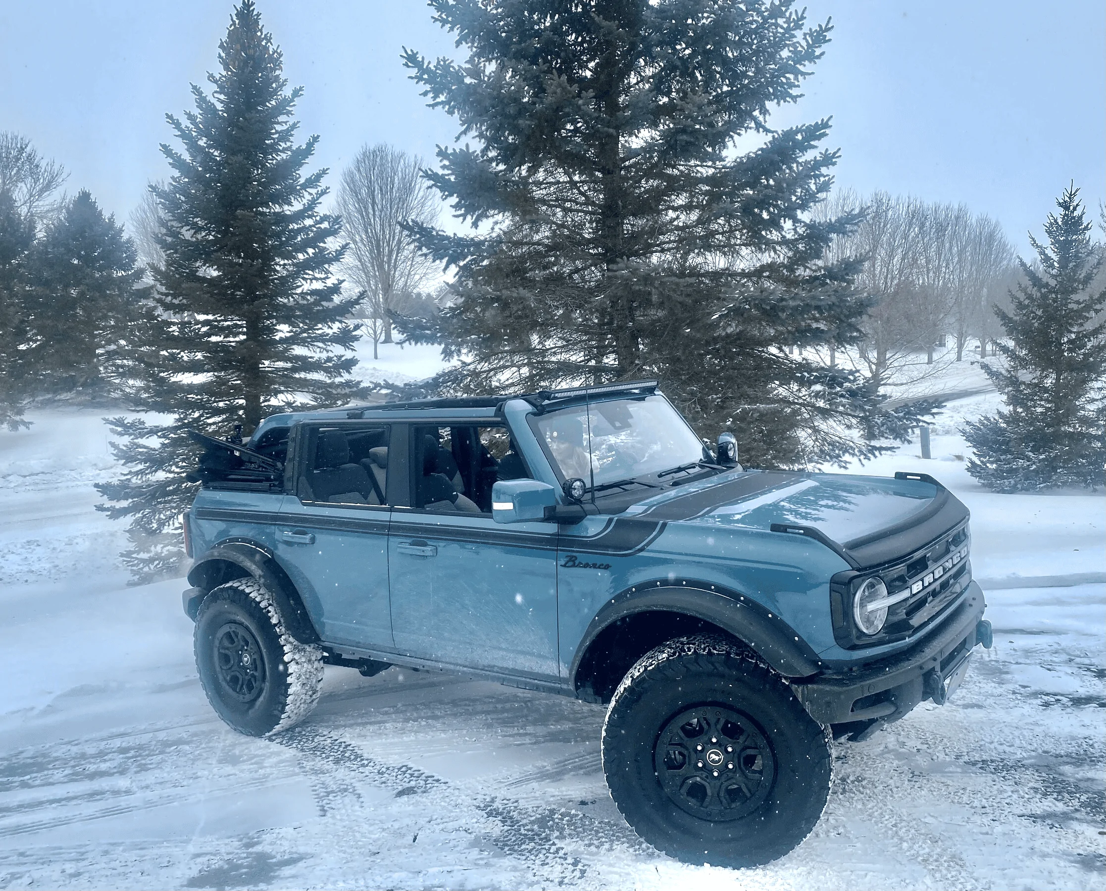 Ford Bronco LIFT DAY!!! ☝ 💯 ⬆. 💪🏼 🦾. @maxlidermotors 4” Stage 1 Lift w/ @bdssuspensions upper control arms on 37's 71731CEE-4608-463C-BFBD-FA5F2B8C105E
