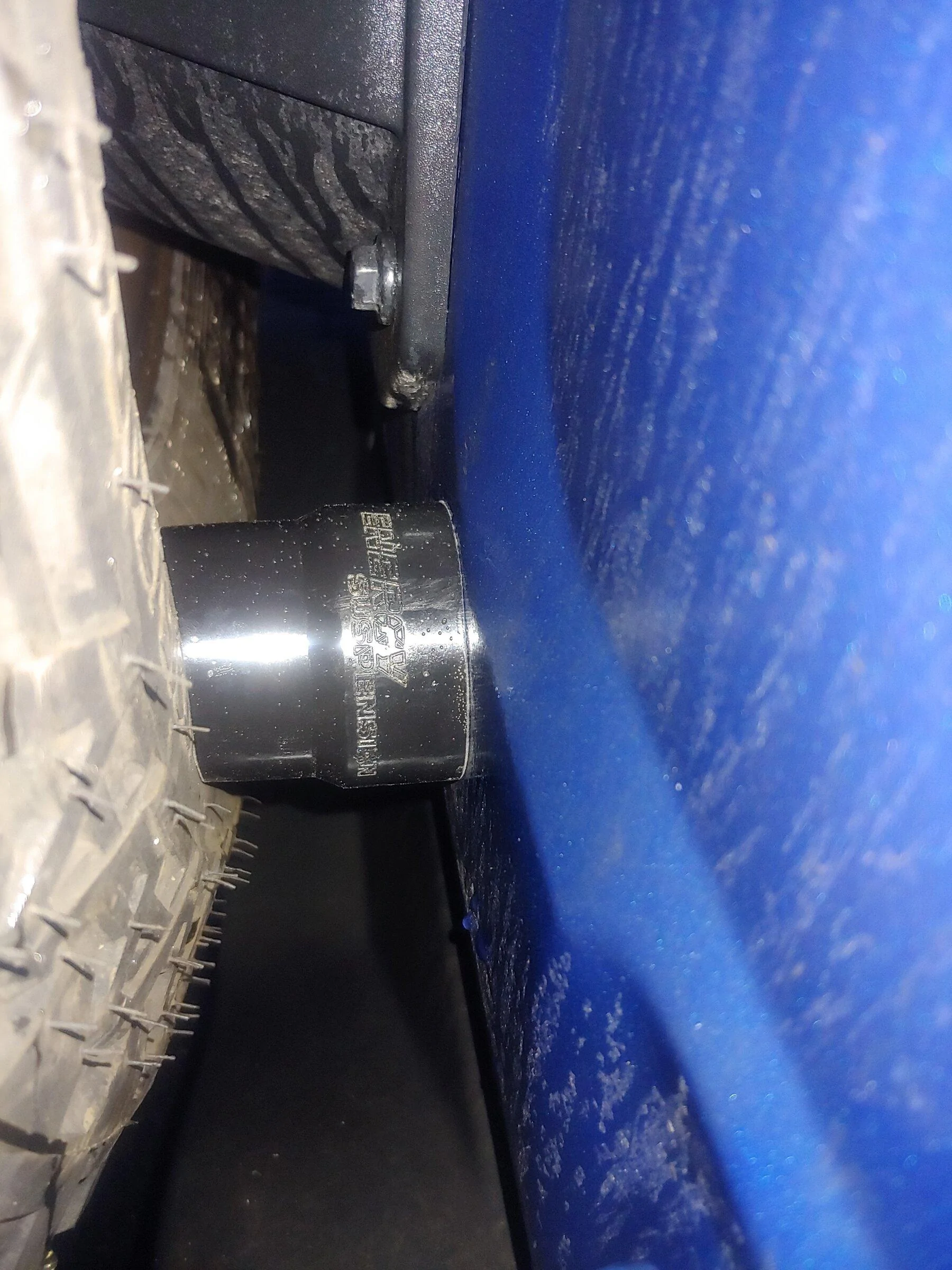 Ford Bronco Spare tire rubber bumpers 20220302_175215