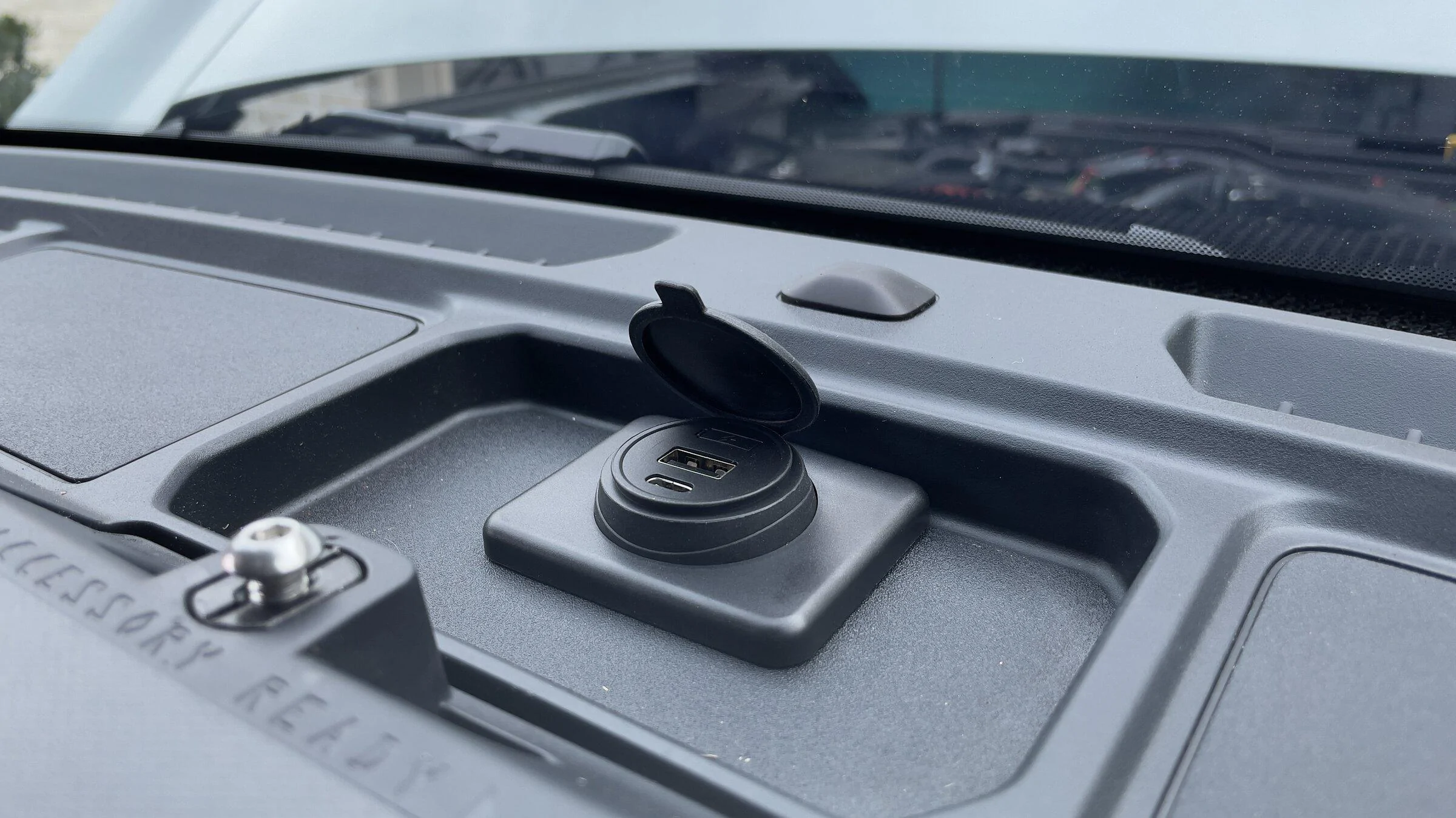 Ford Bronco Dashboard USB Ports on Non-Lux Bronco 30DE9942-1363-4CA2-8C34-CAFF3008981E