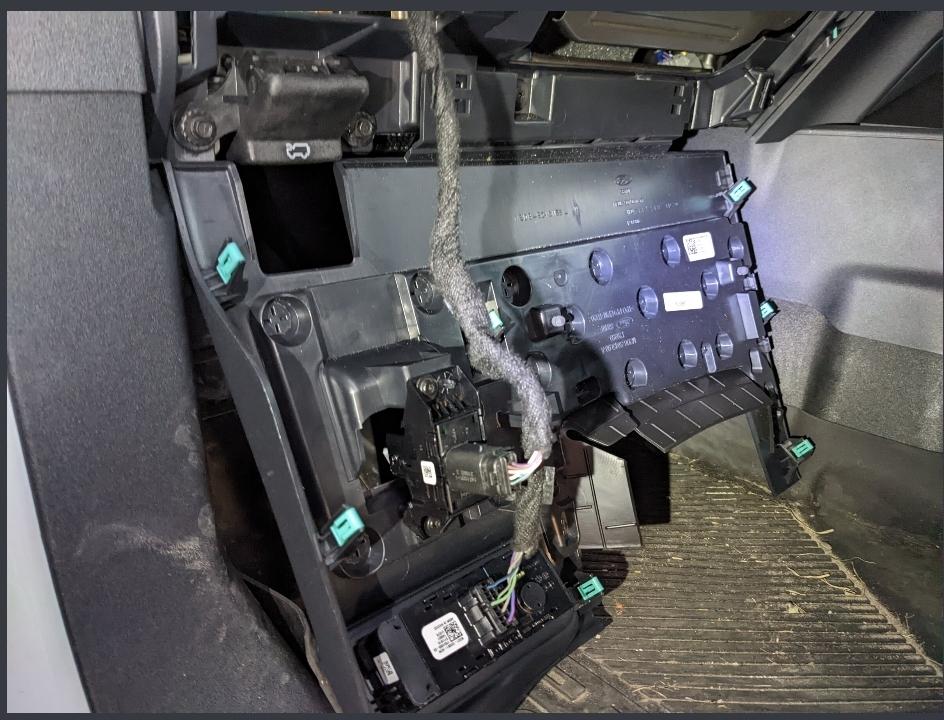 Ford Bronco Factory Fog Light Switch Screenshot_20220304-051118_Edge
