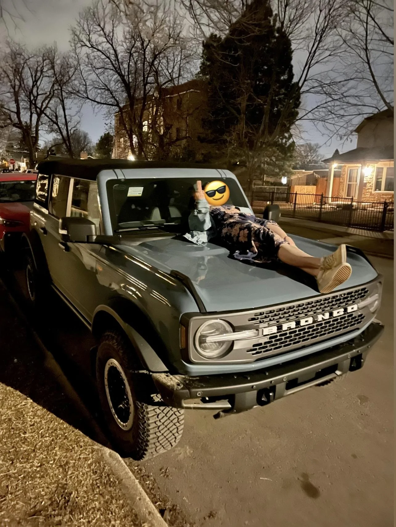 Ford Bronco The Hood is Damn Sturdy A7E1055B-6206-48F8-A524-EF85B6120702