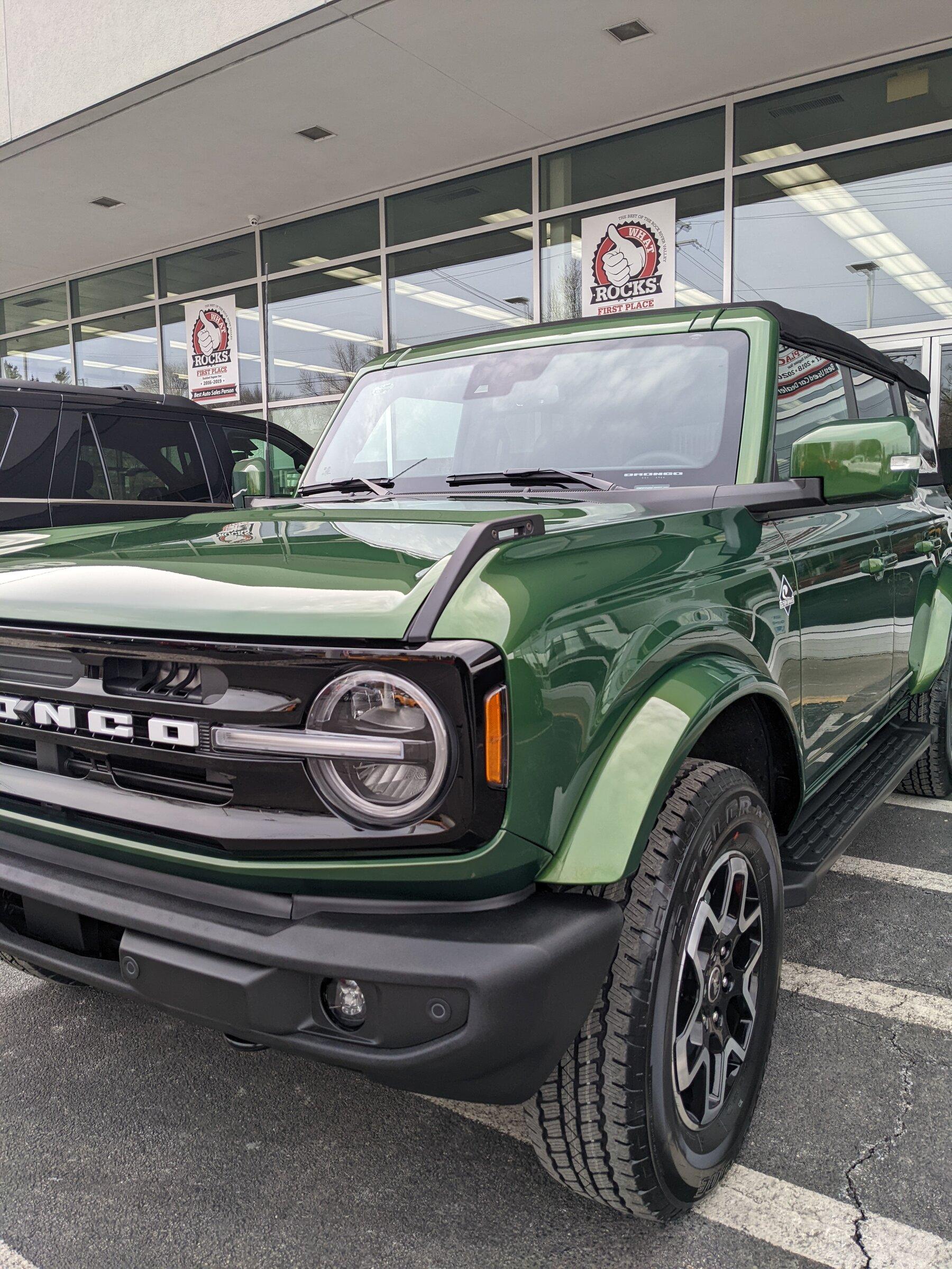 Ford Bronco ERUPTION GREEN Bronco Club PXL_20220303_213025955