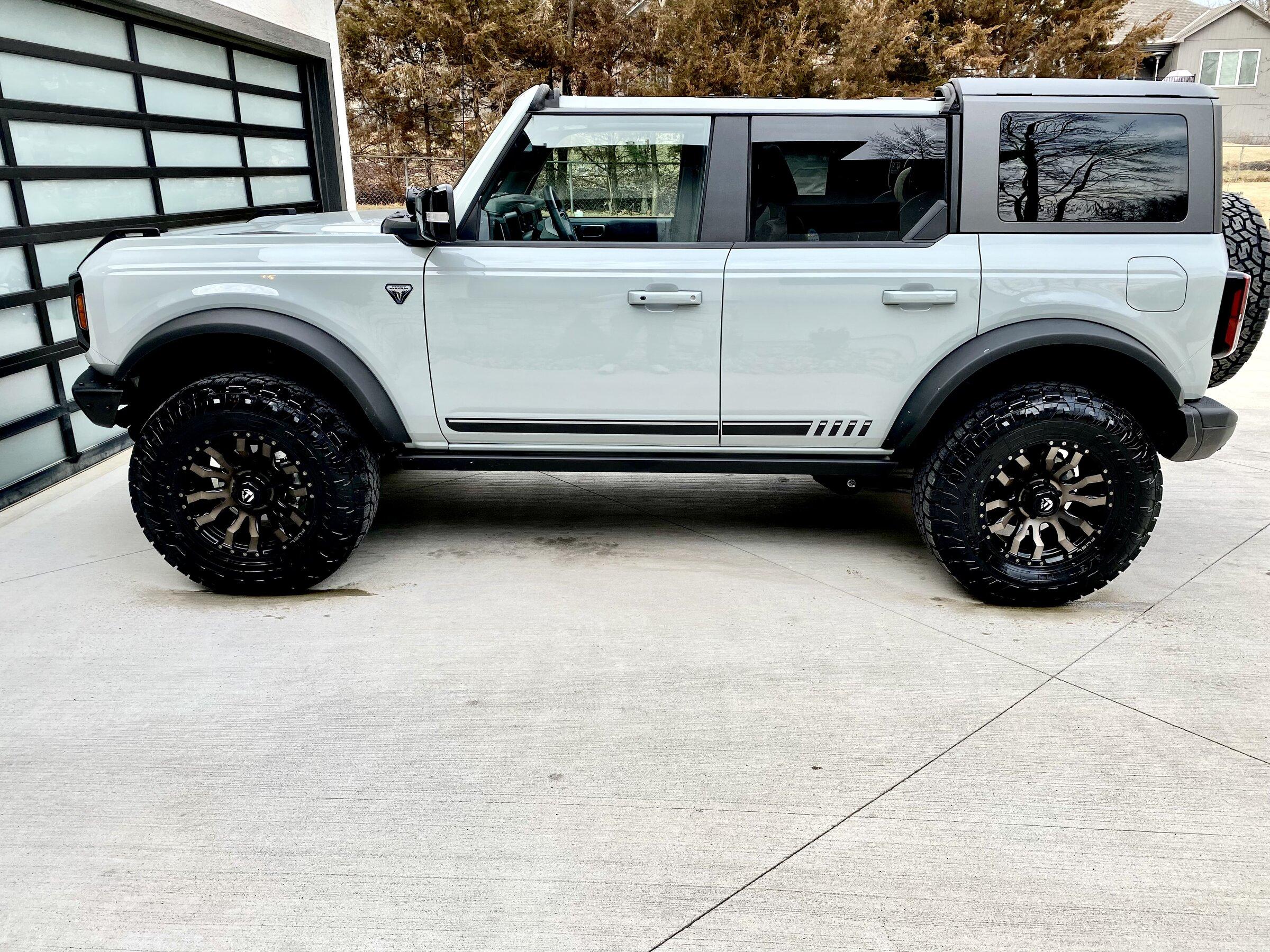 Ford Bronco Show us your installed wheel / tire upgrades here! (Pics) 94296435-A98E-4F0F-80CD-2055EBCC9CE8