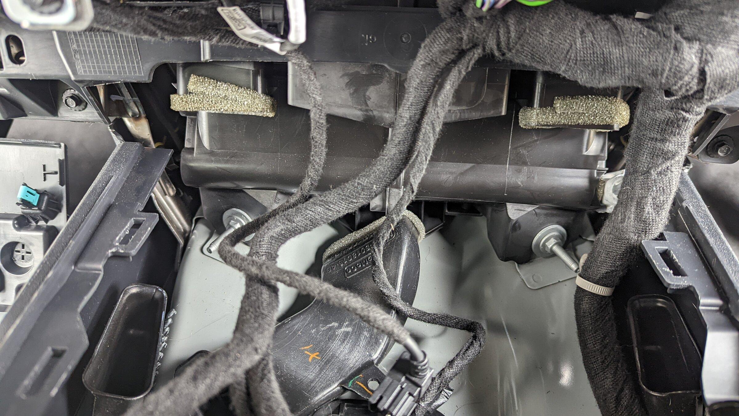 Ford Bronco Floor heat non-existent? PXL_20220305_165015347