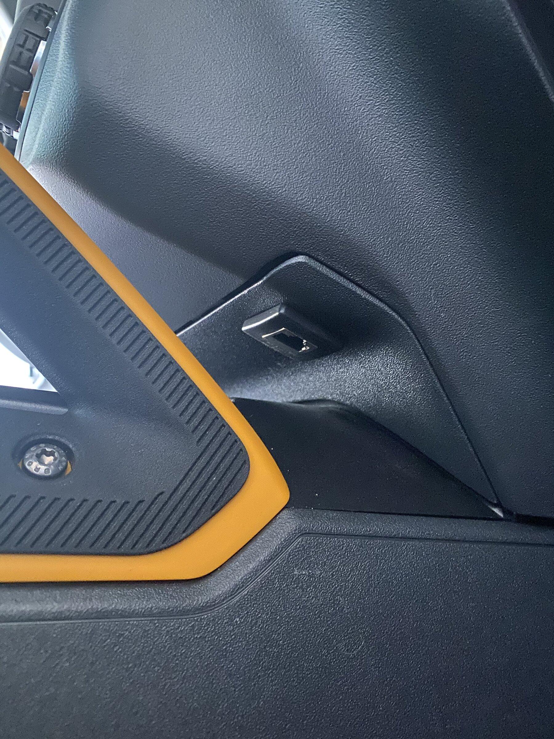 Ford Bronco Radio (GMRS/HAM/CB) Installations 39EB1C1E-395E-435E-8B78-3E84C331F5D5