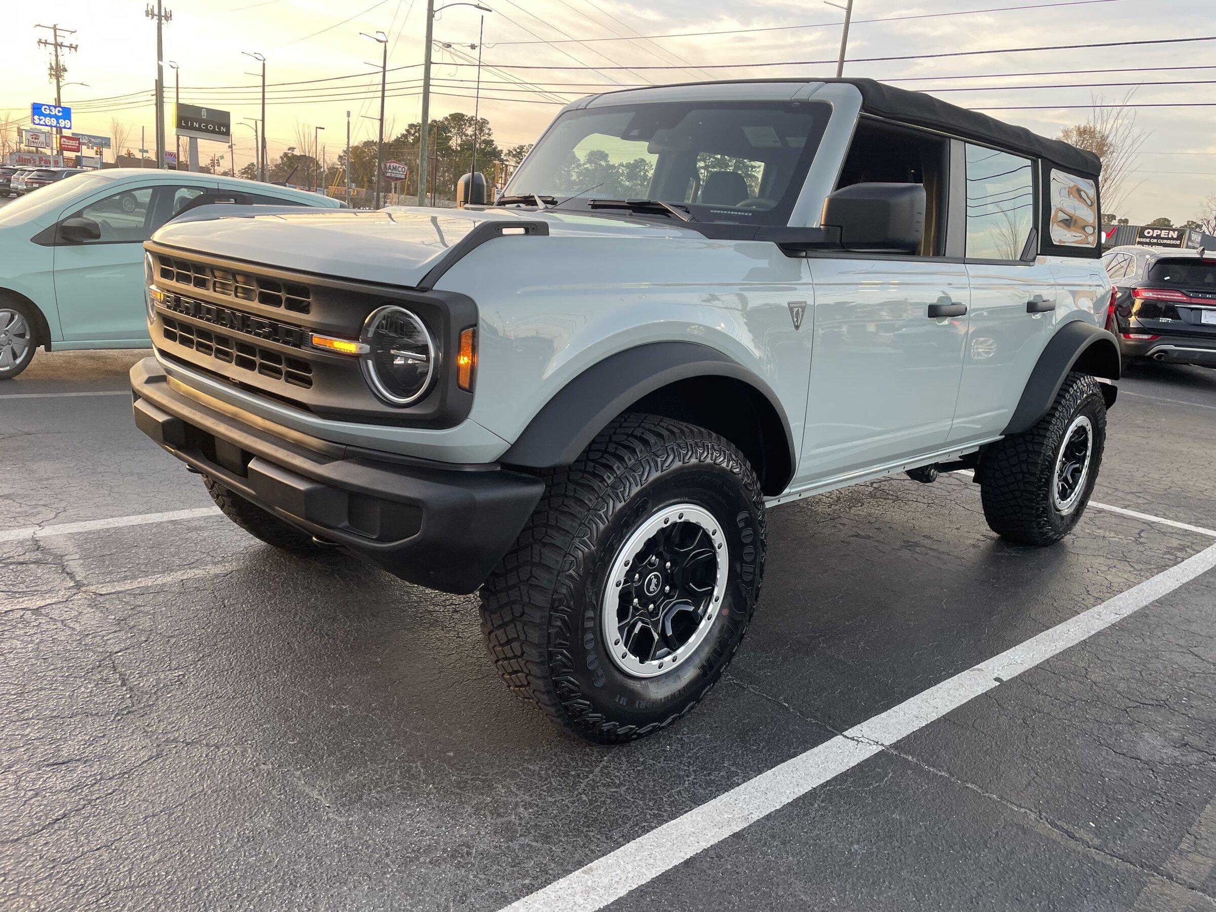 Ford Bronco 🛠 01/24/22 Build Week Group 24026063-D117-40E5-BD78-15CE9EA18E71