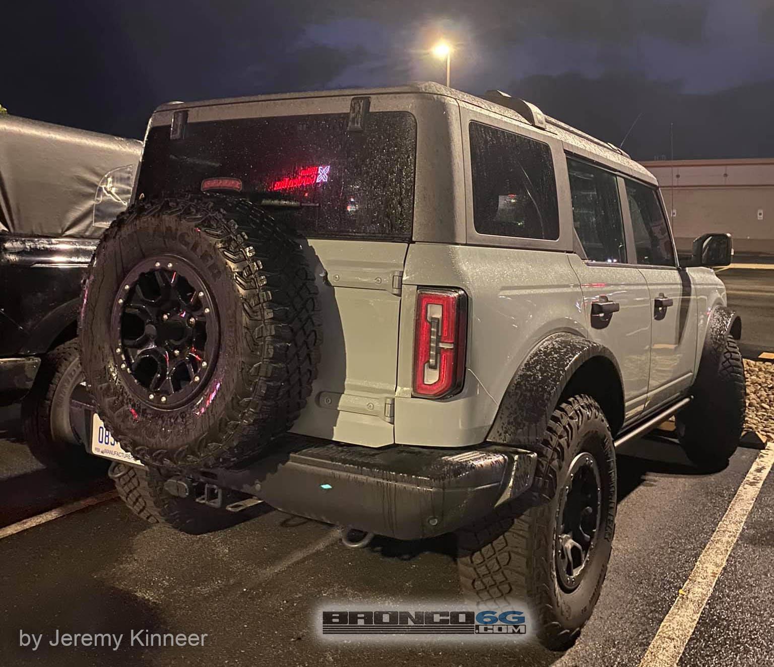 2021 Bronco Badlands Sasquatch Cactus Gray 118474817_2699625780286786_5048158884674964277_o.jpg