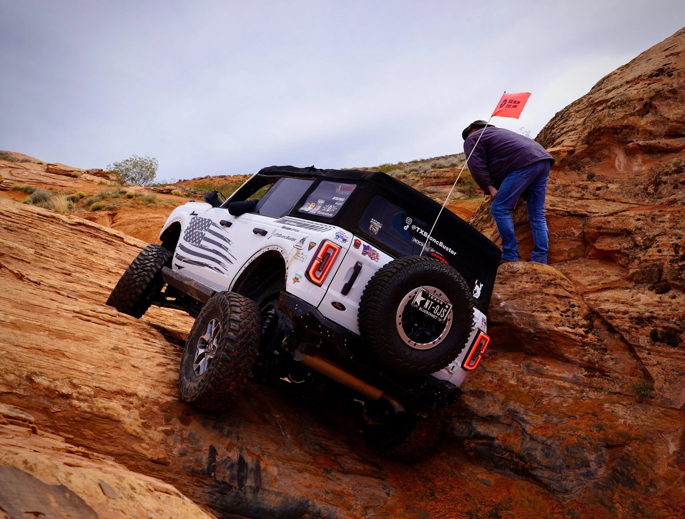 Ford Bronco Rock climbing fail - flipover 37917D15-2830-476E-A523-8446B6D2FF31