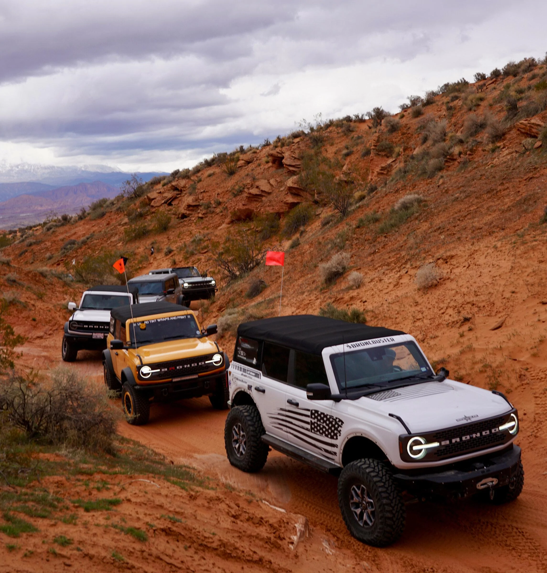 Ford Bronco Rock climbing fail - flipover 5D3AAD28-8D17-43AE-BE3B-659C92968E70