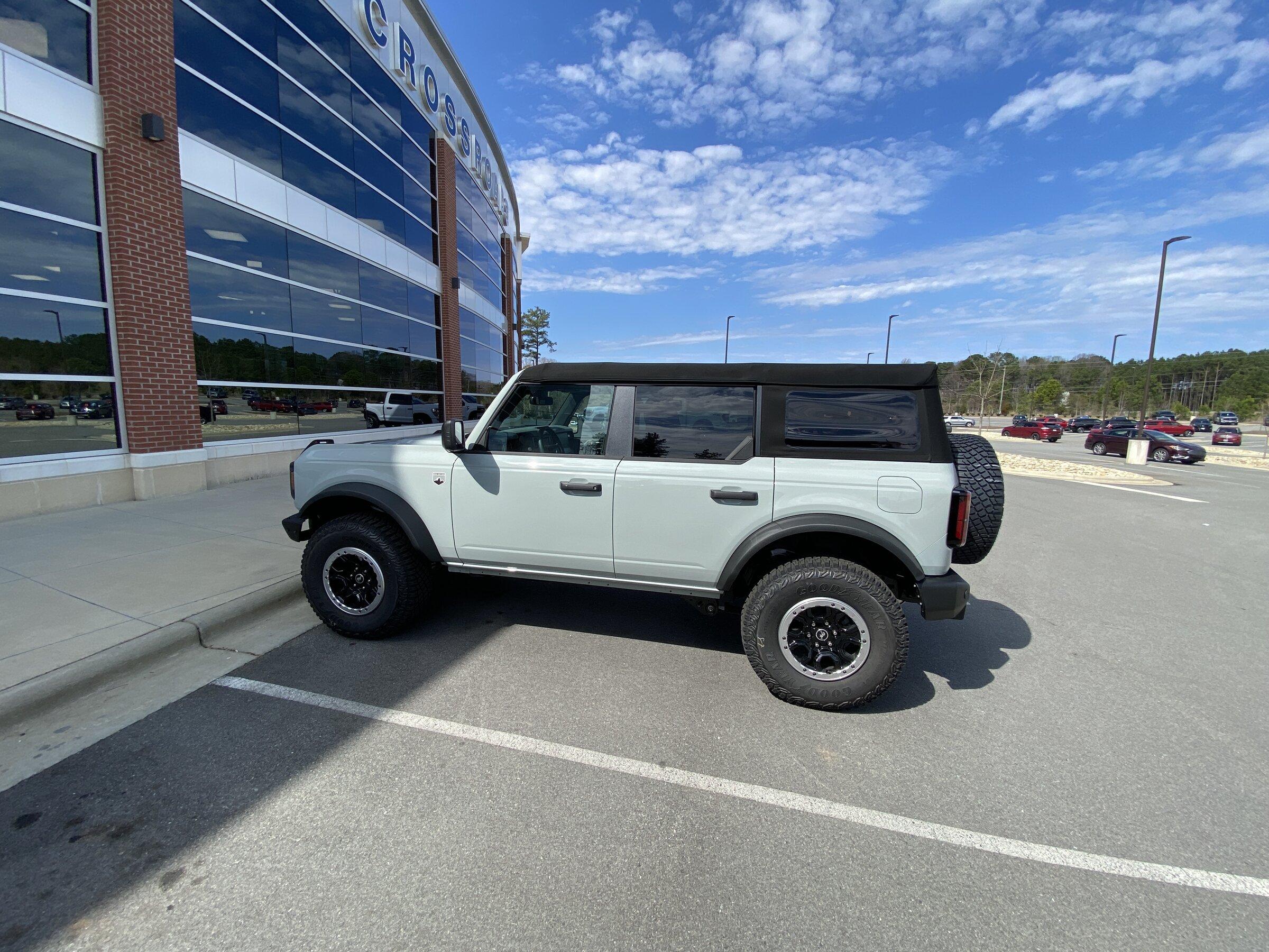Ford Bronco 02/07/2022 Build Week Group E1703977-0EC8-4560-BD42-F83C59E950D1
