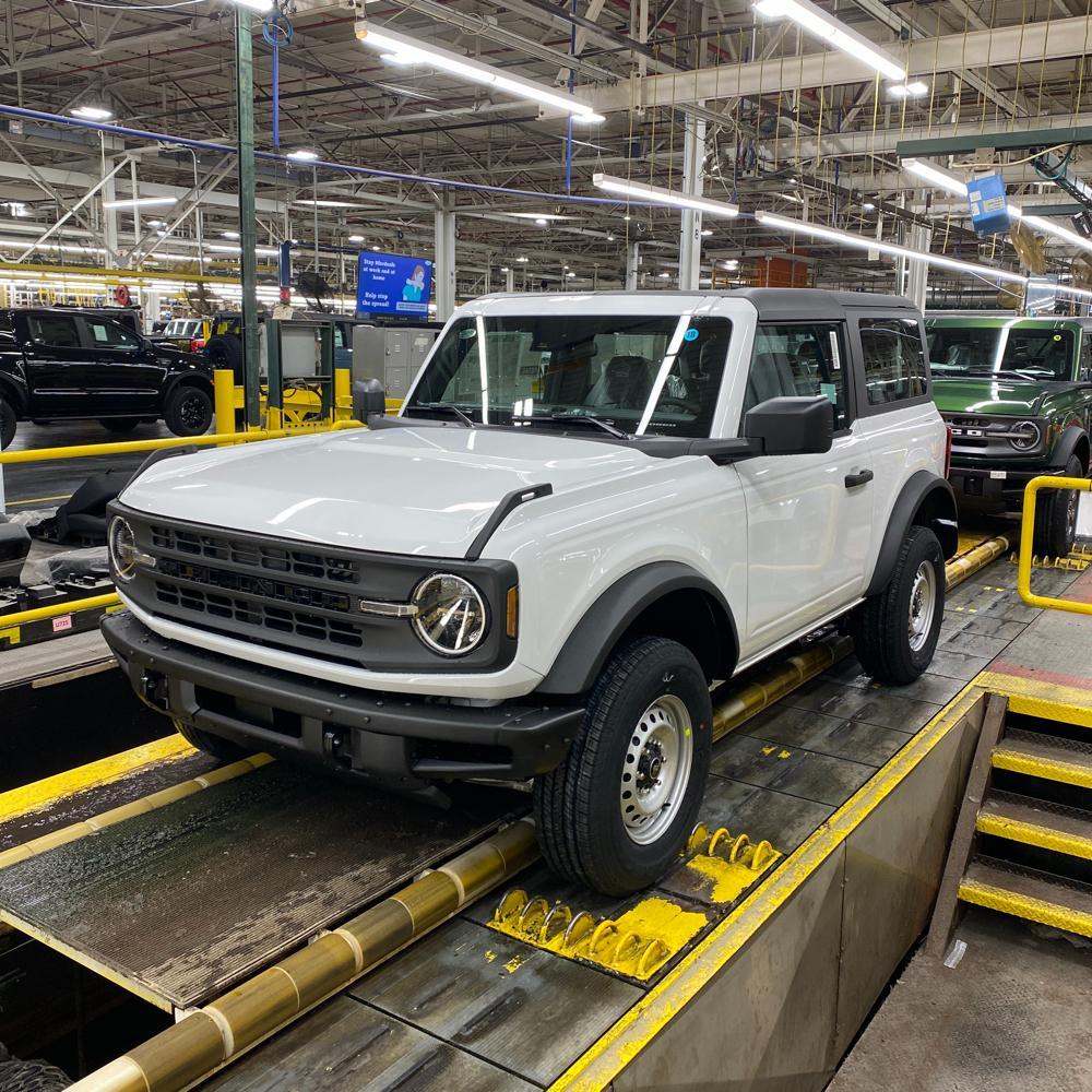 Ford Bronco 02/07/2022 Build Week Group D00B6B6D-BEBB-45EF-9486-1EF4B2FEBB4D