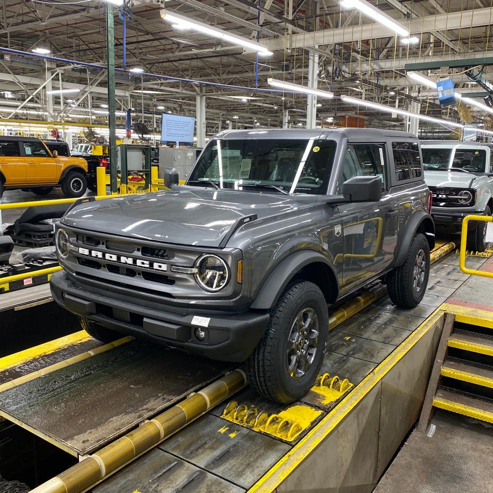 Ford Bronco CARBONIZED GRAY Bronco Club 1646777956626