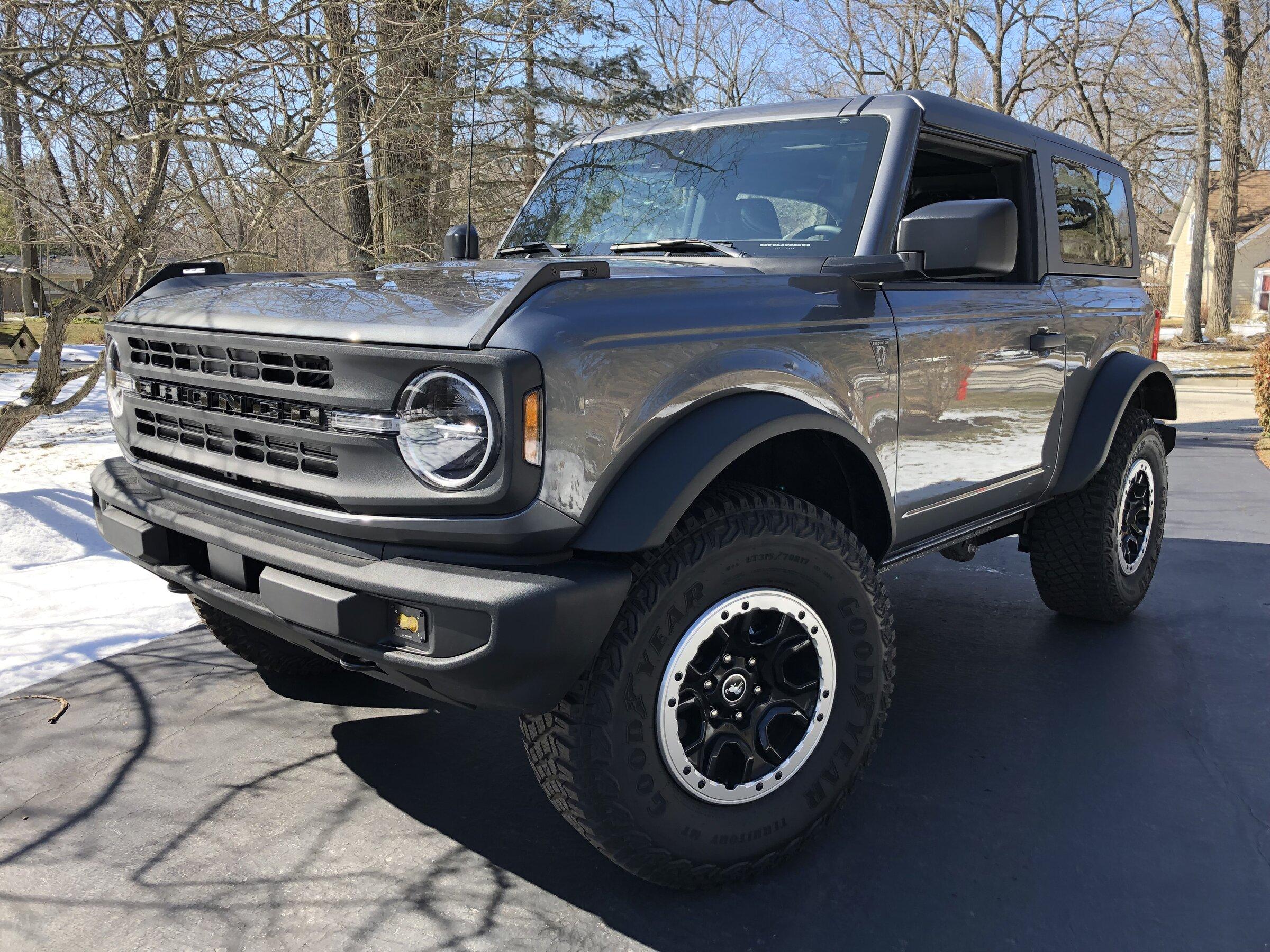 Ford Bronco CARBONIZED GRAY Bronco Club IMG_0719