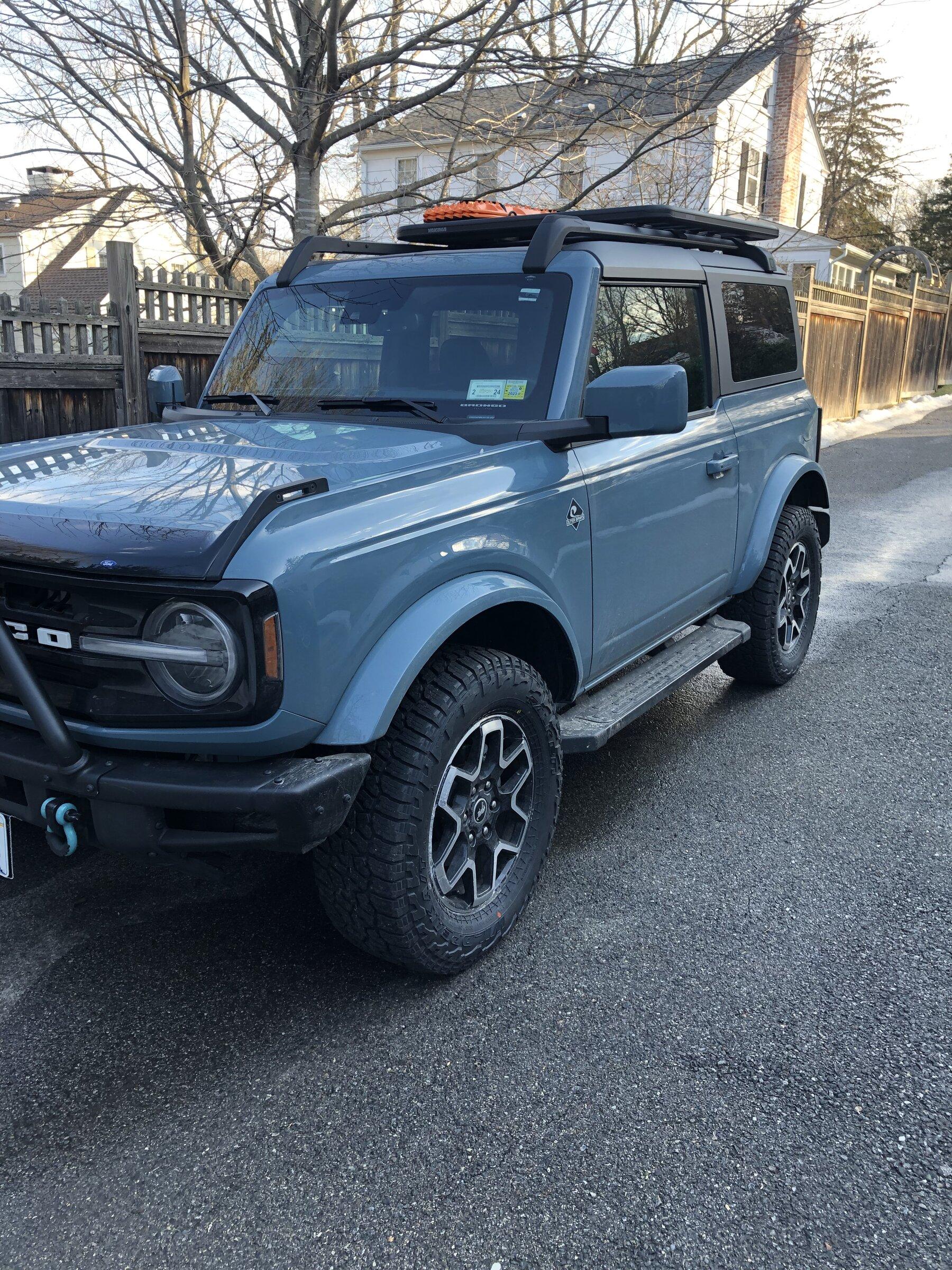 Ford Bronco Living with 2-doors 7B943EE3-5A8F-40E2-B8FA-65FCB39278D5