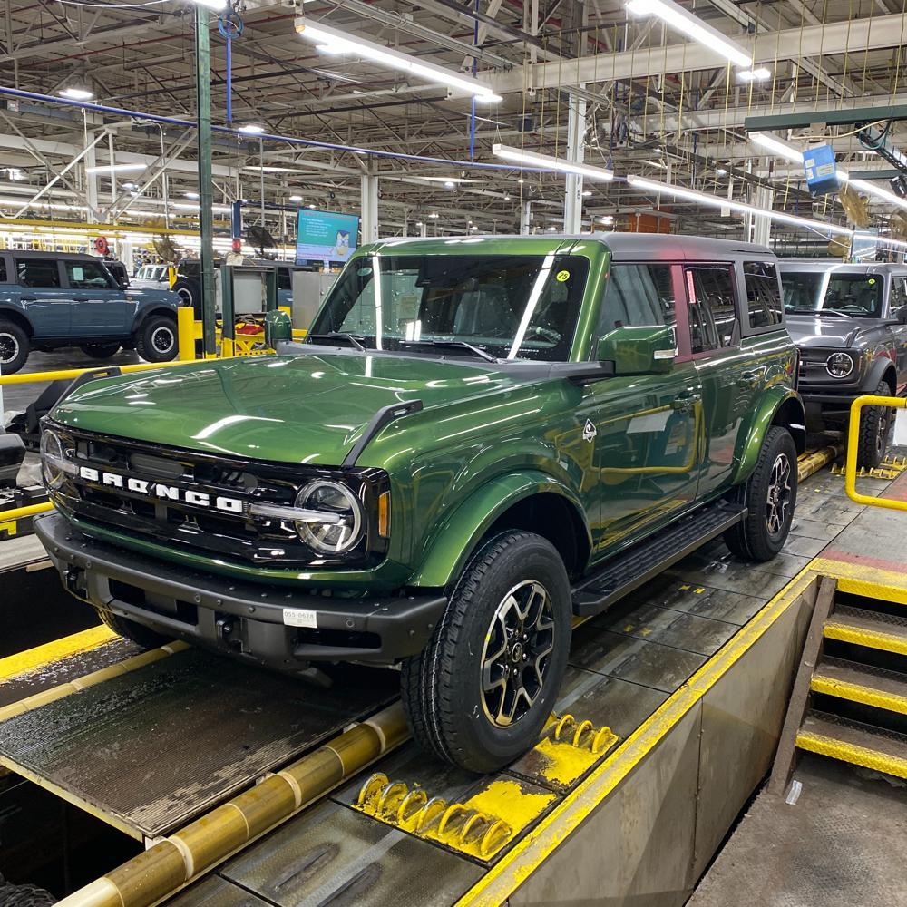 Ford Bronco ERUPTION GREEN Bronco Club 1646788206208