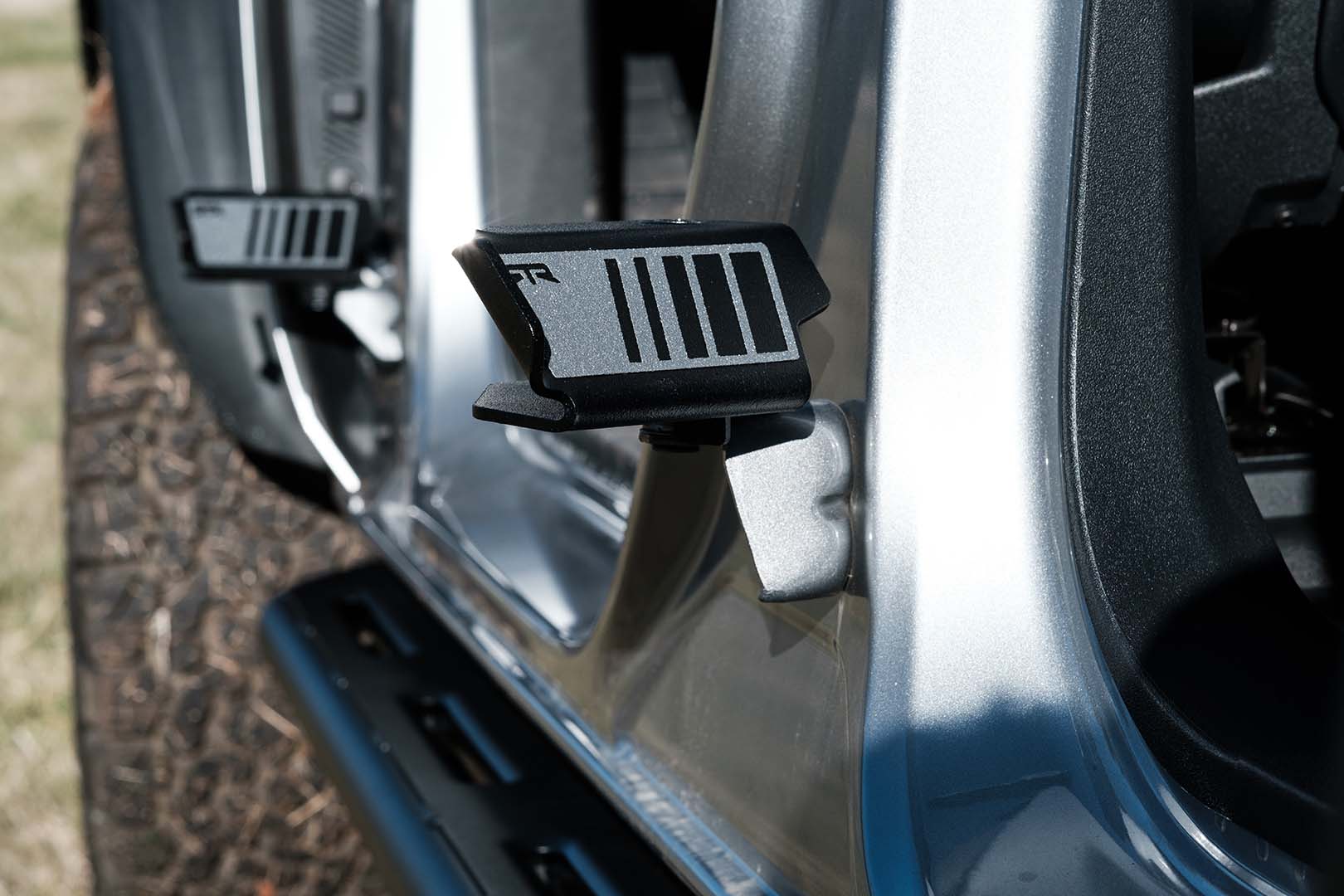 Ford Bronco Doors off foot rest Bronco_RTR_foot_rest_on_vehicle-11_2000x