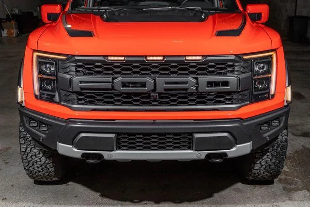 Ford Bronco Code Orange Bronco Raptor Spotted With Vinyl Graphic Option 3A4E15EB-4593-4751-9E0E-3800C6C16C61