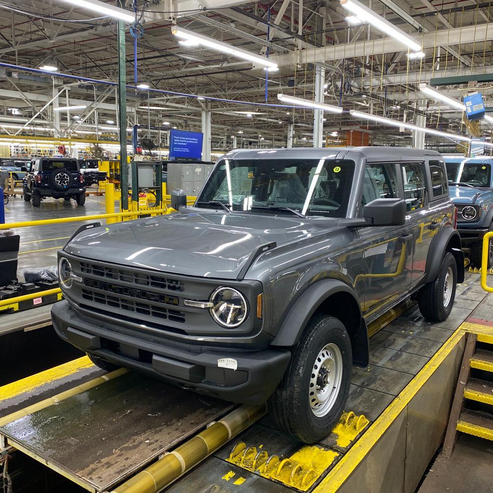 Ford Bronco Never got your assembly line photo?  Maybe someone has a match! image-3