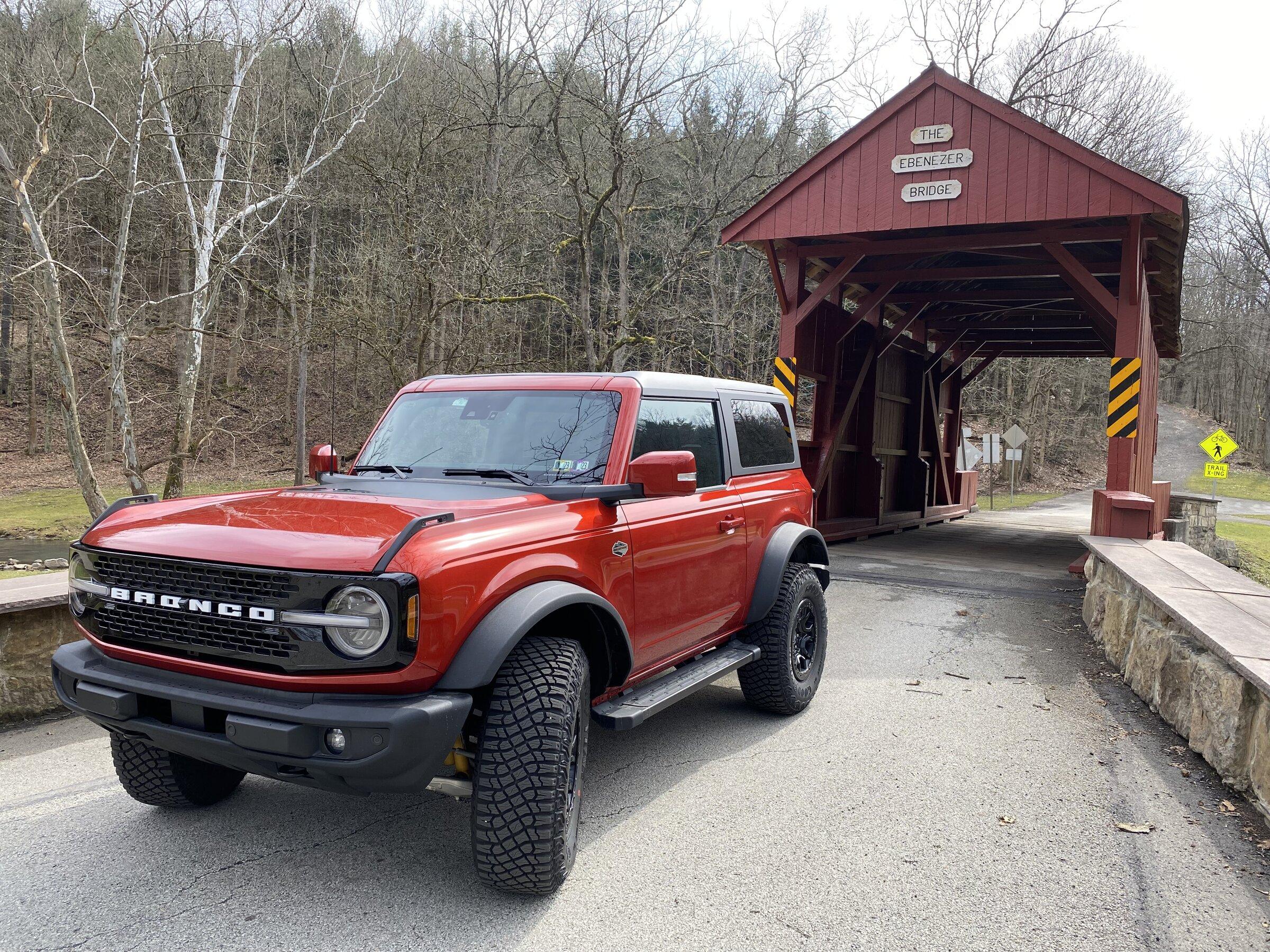 Ford Bronco HOT PEPPER RED Bronco Club Mingo