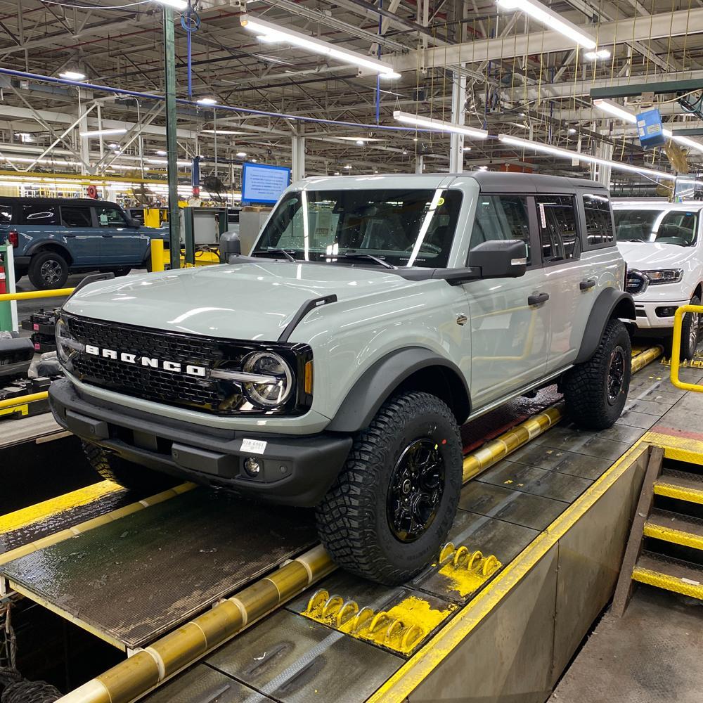 Ford Bronco Never got your assembly line photo?  Maybe someone has a match! image (1)