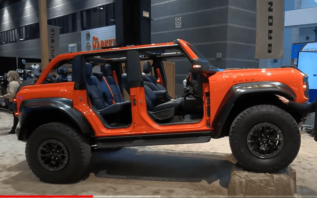 Ford Bronco Code Orange Bronco Raptor Spotted With Vinyl Graphic Option Screen Shot 2022-03-11 at 5.27.04 AM
