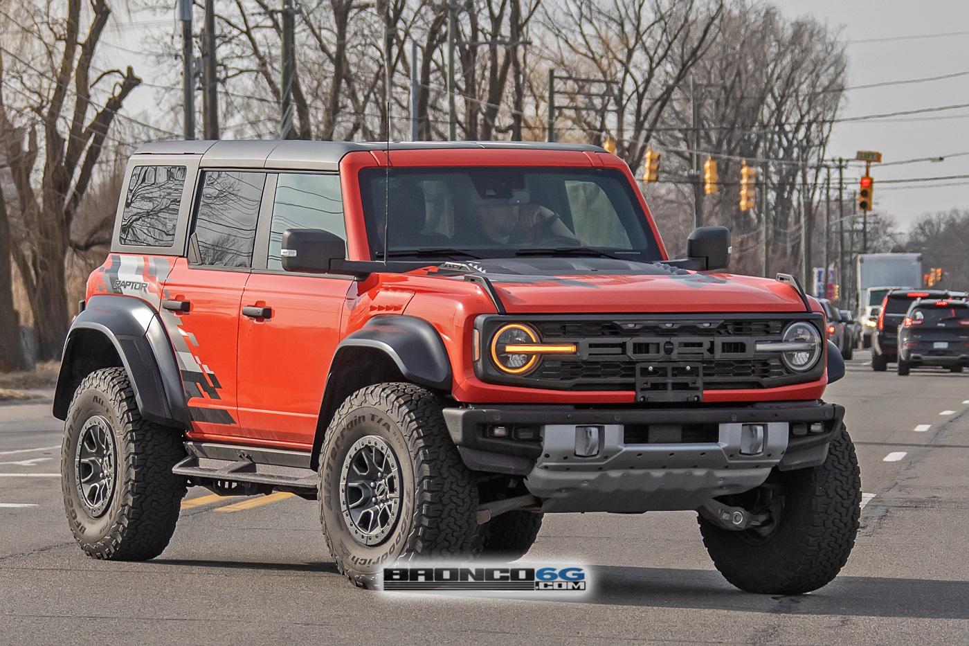 Ford Bronco Bronco Raptor's Upgraded Graphics Package Spied bronco-raptor-graphics-package-spied-1