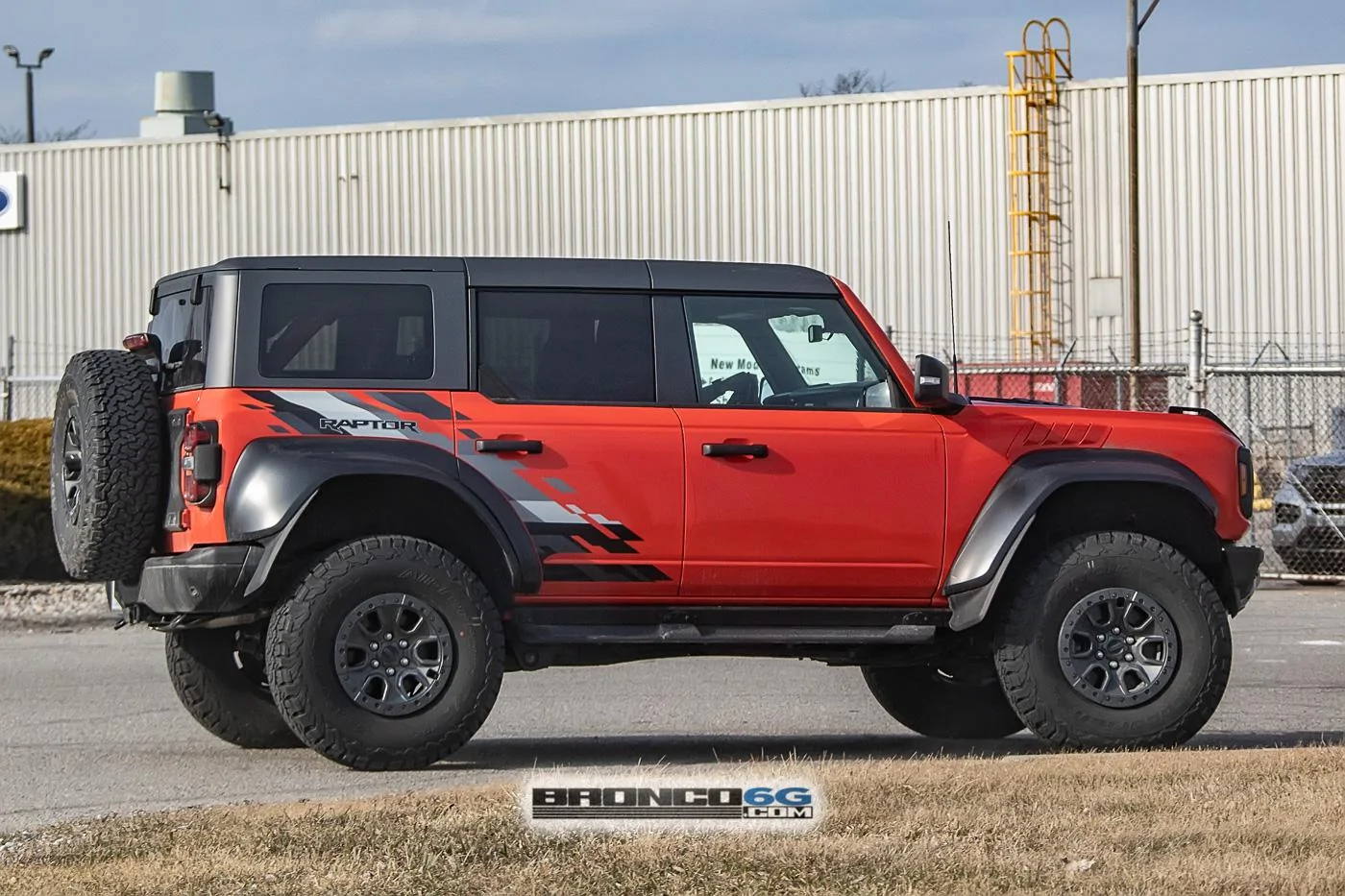 Bronco Raptor's Upgraded Graphics Package Spied | Bronco6G - 2021+ Ford ...