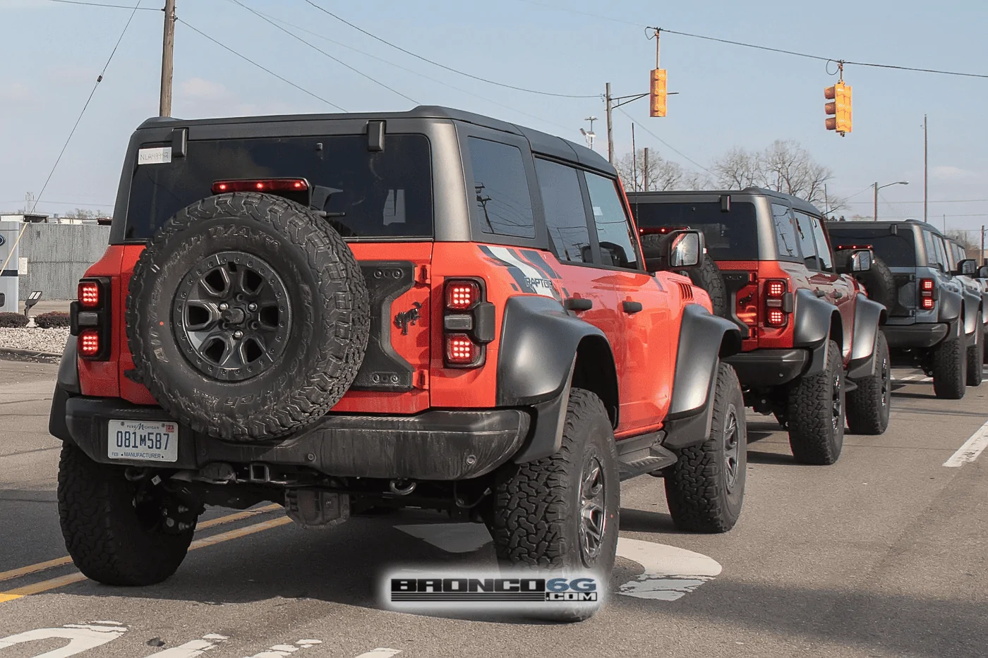 Ford Bronco Bronco Raptor's Upgraded Graphics Package Spied 1647015846394