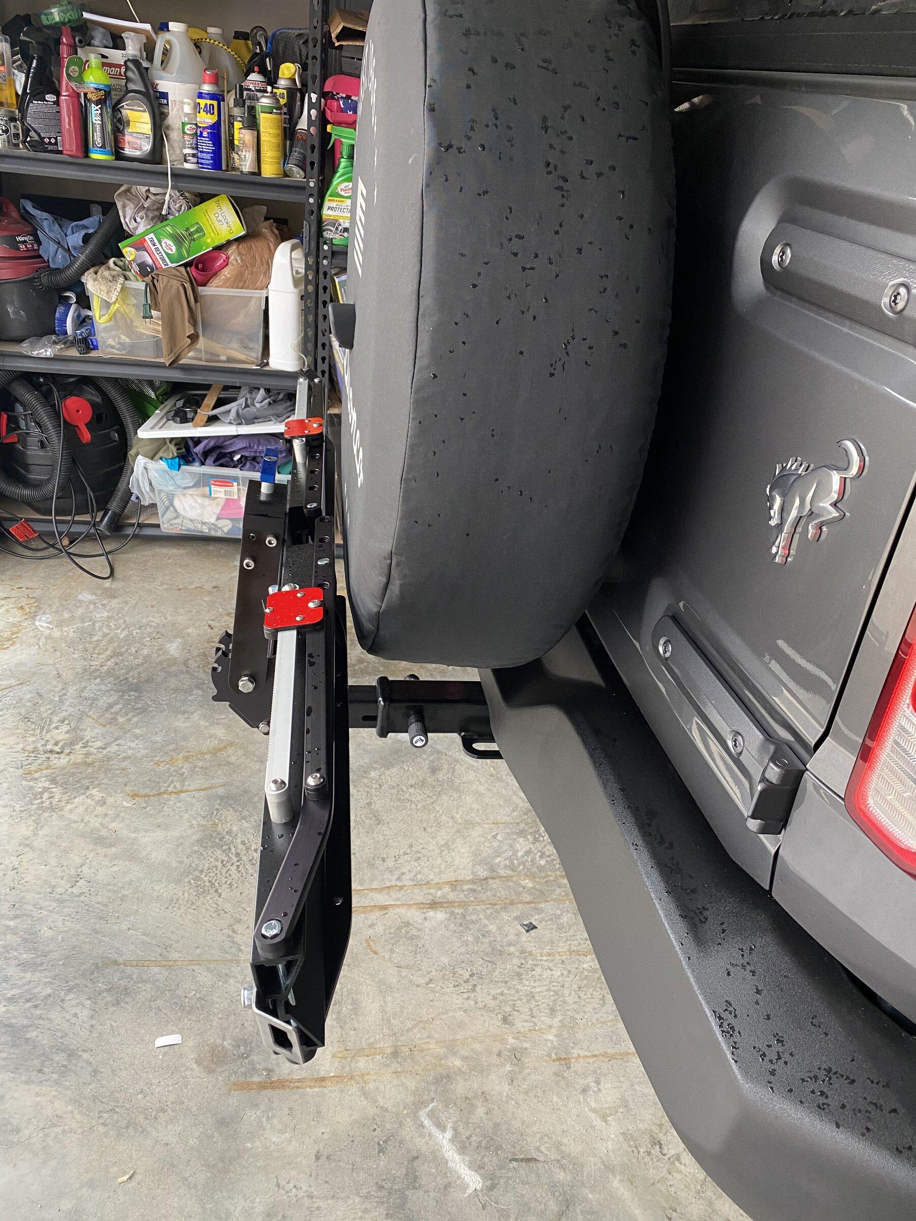 Ford Bronco Bike transport inside Bronco 01224DC8-E645-438C-BEE5-6DAD7424B18E