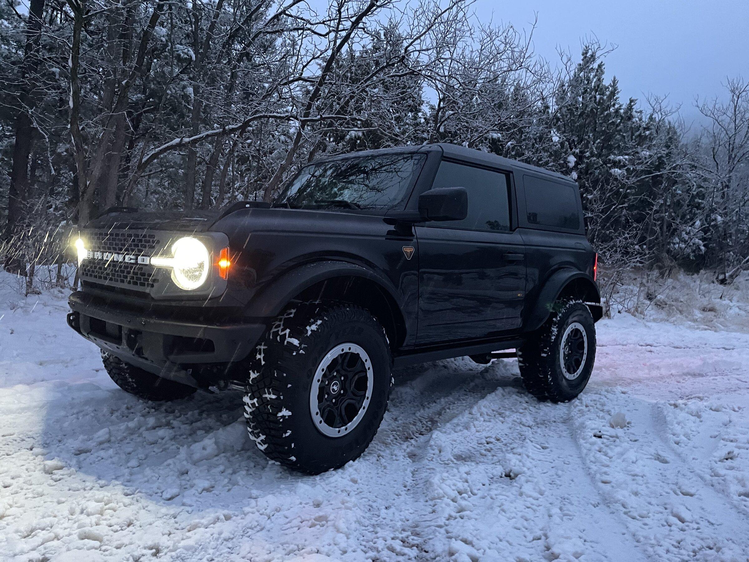 Ford Bronco 2-Door Bronco Glamour Shots? 6B7F620C-066E-4FB3-9F20-4503299968A4