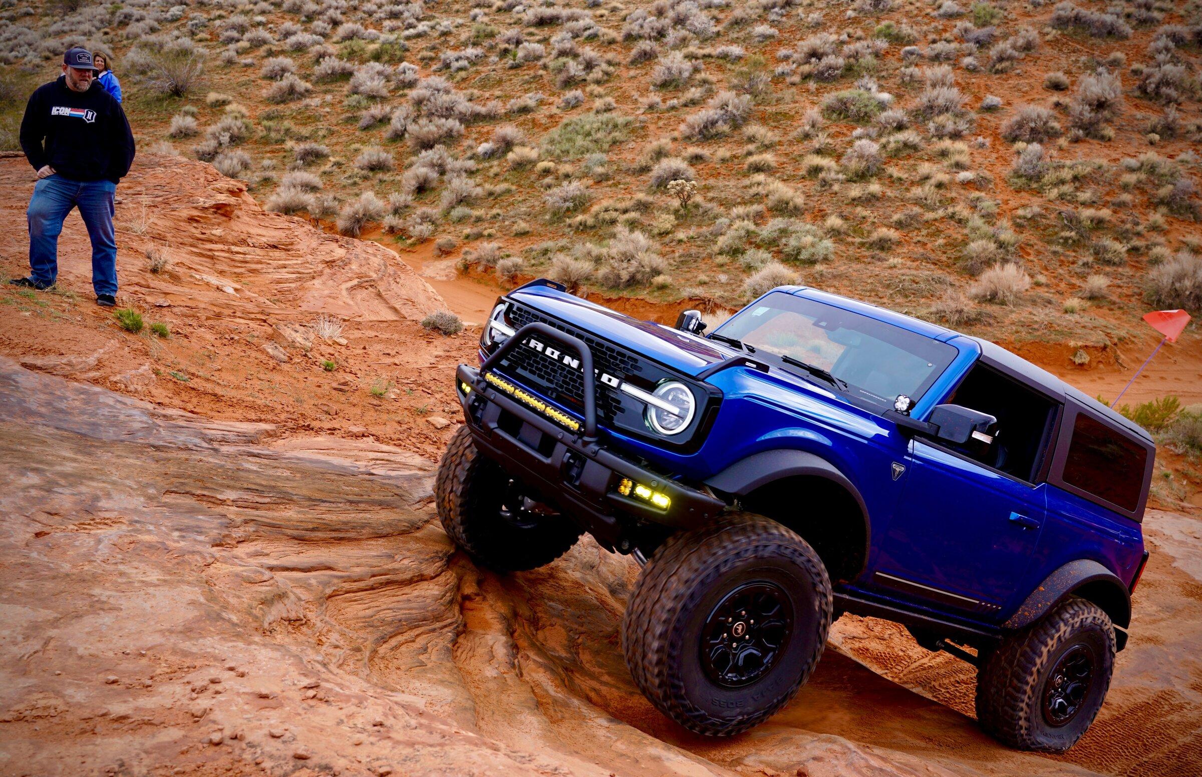 Ford Bronco 2-Door Bronco Glamour Shots? 676F269B-CA72-4941-8647-8BFA486C8619