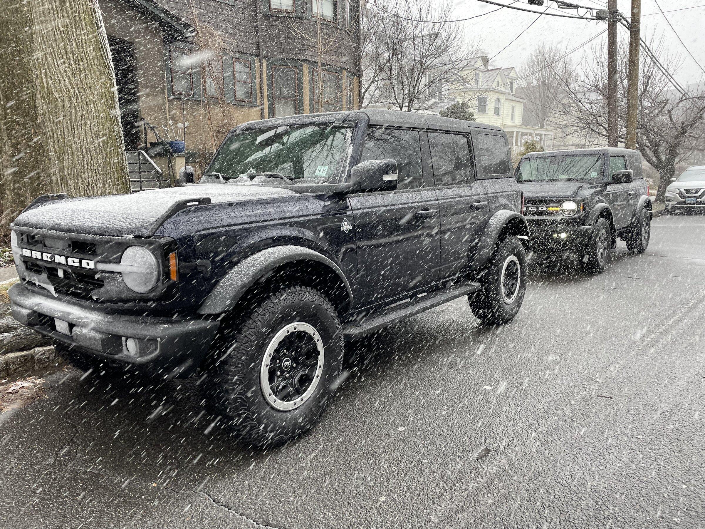 Ford Bronco ANTIMATTER BLUE Bronco Club IMG_4661.JPG