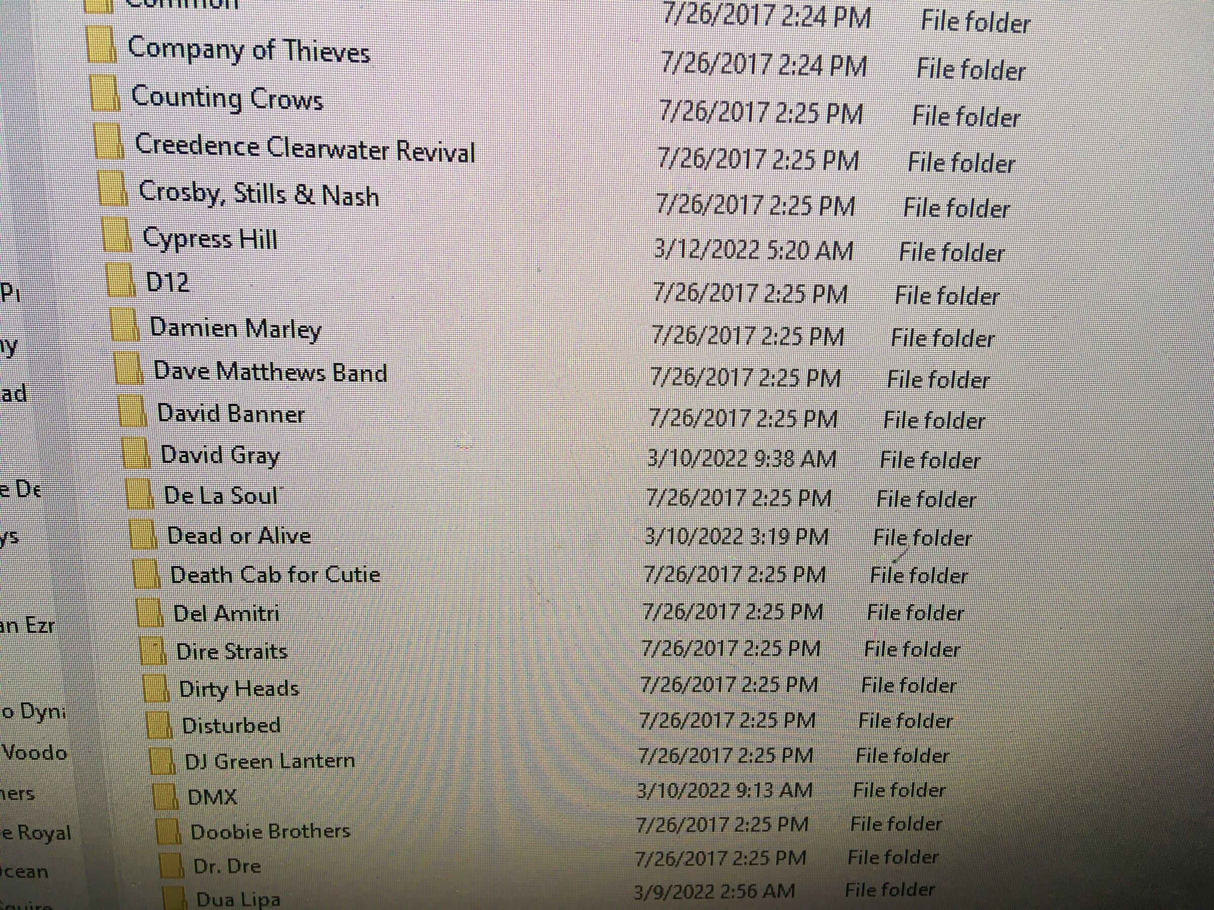 Ford Bronco Music on USB thumb-drive shows up all screwed up... IMG_2621.JPG