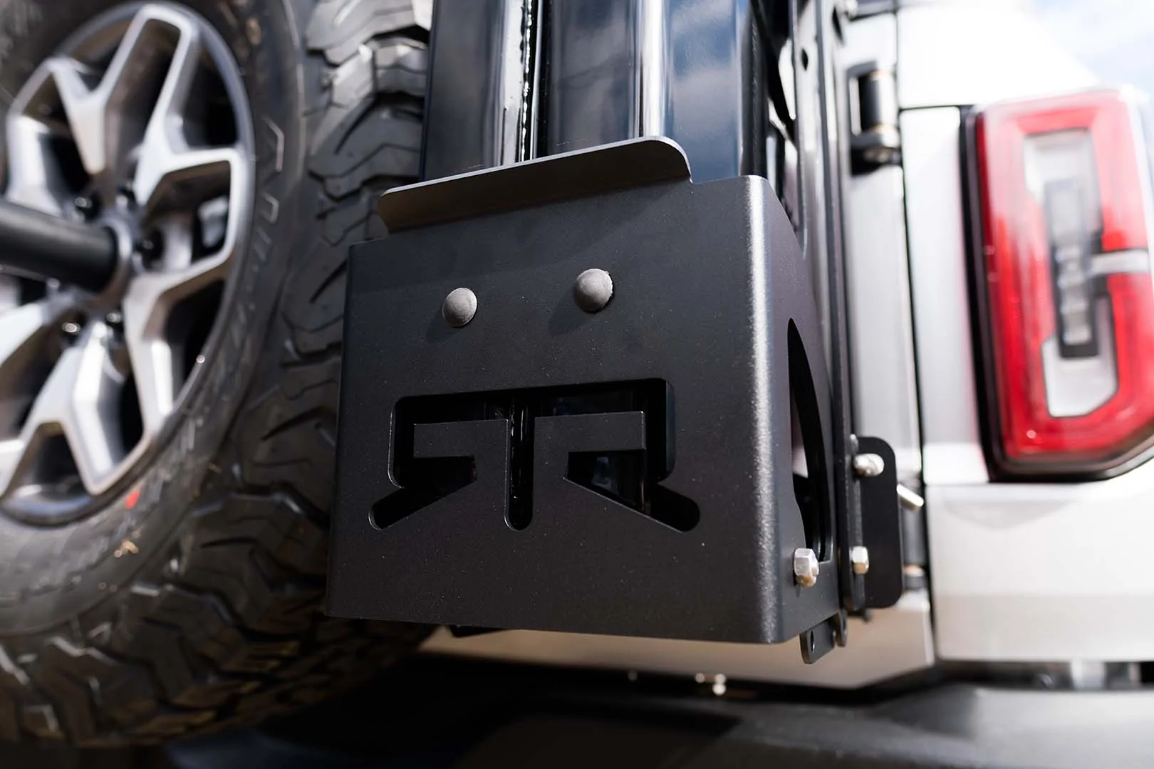 Ford Bronco RTR Jerry Can mount bImage1_53c660f7-14f6-437c-8938-9f59db7cc44d_5000x