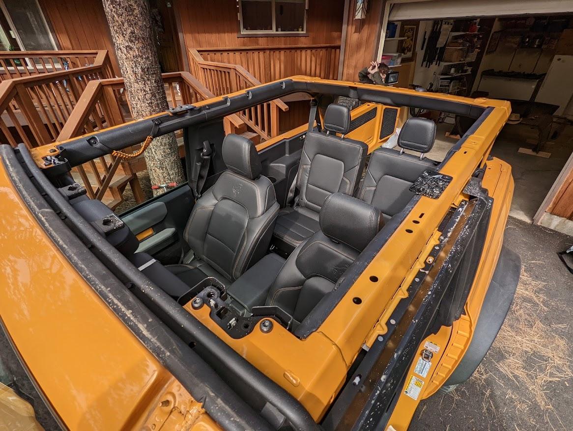 Ford Bronco Living with 2-doors PXL_20220312_220444834