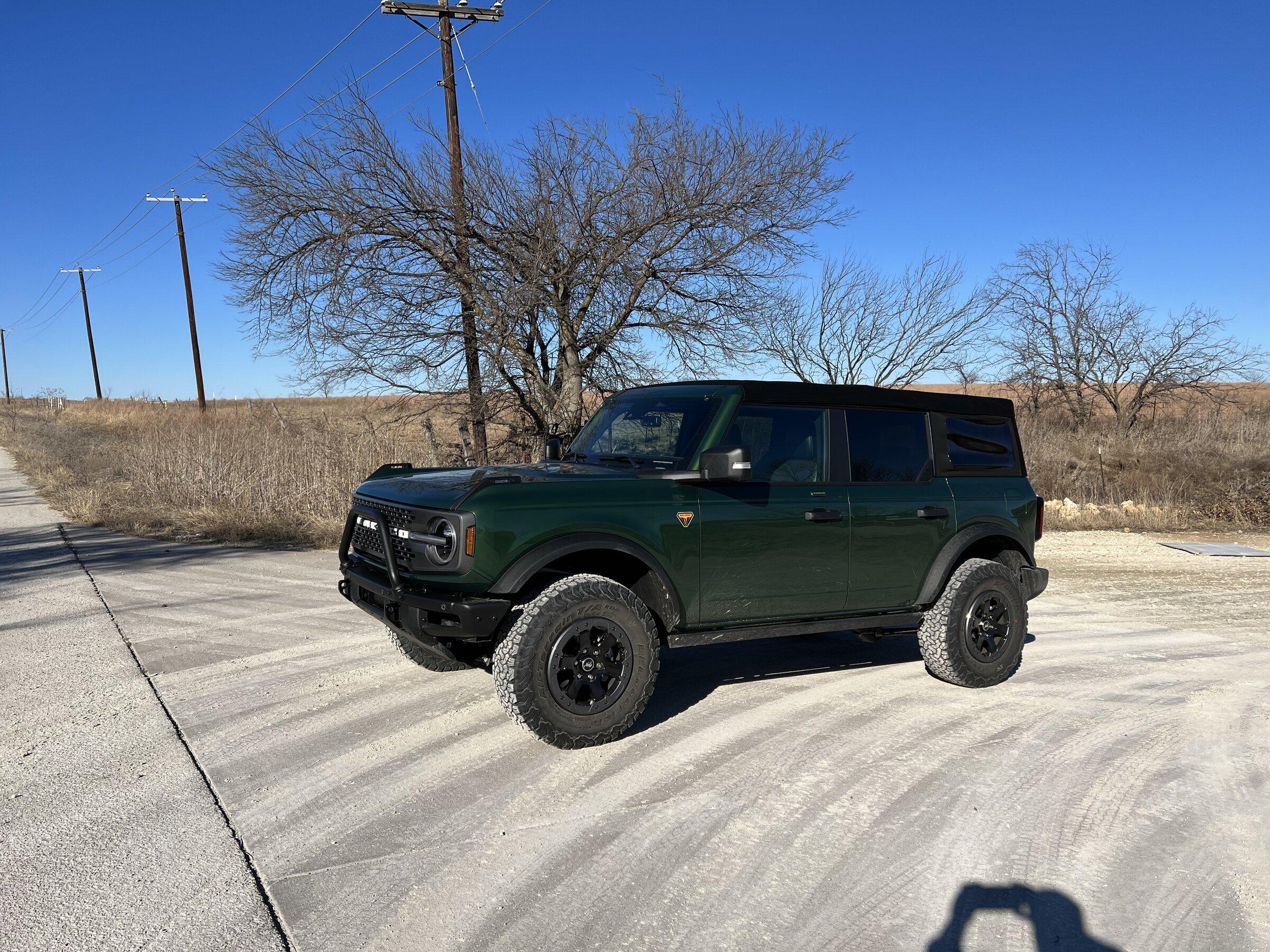 Ford Bronco ERUPTION GREEN Bronco Club 1DE82F2A-DEED-41E2-BCC4-BB62A6E6F613